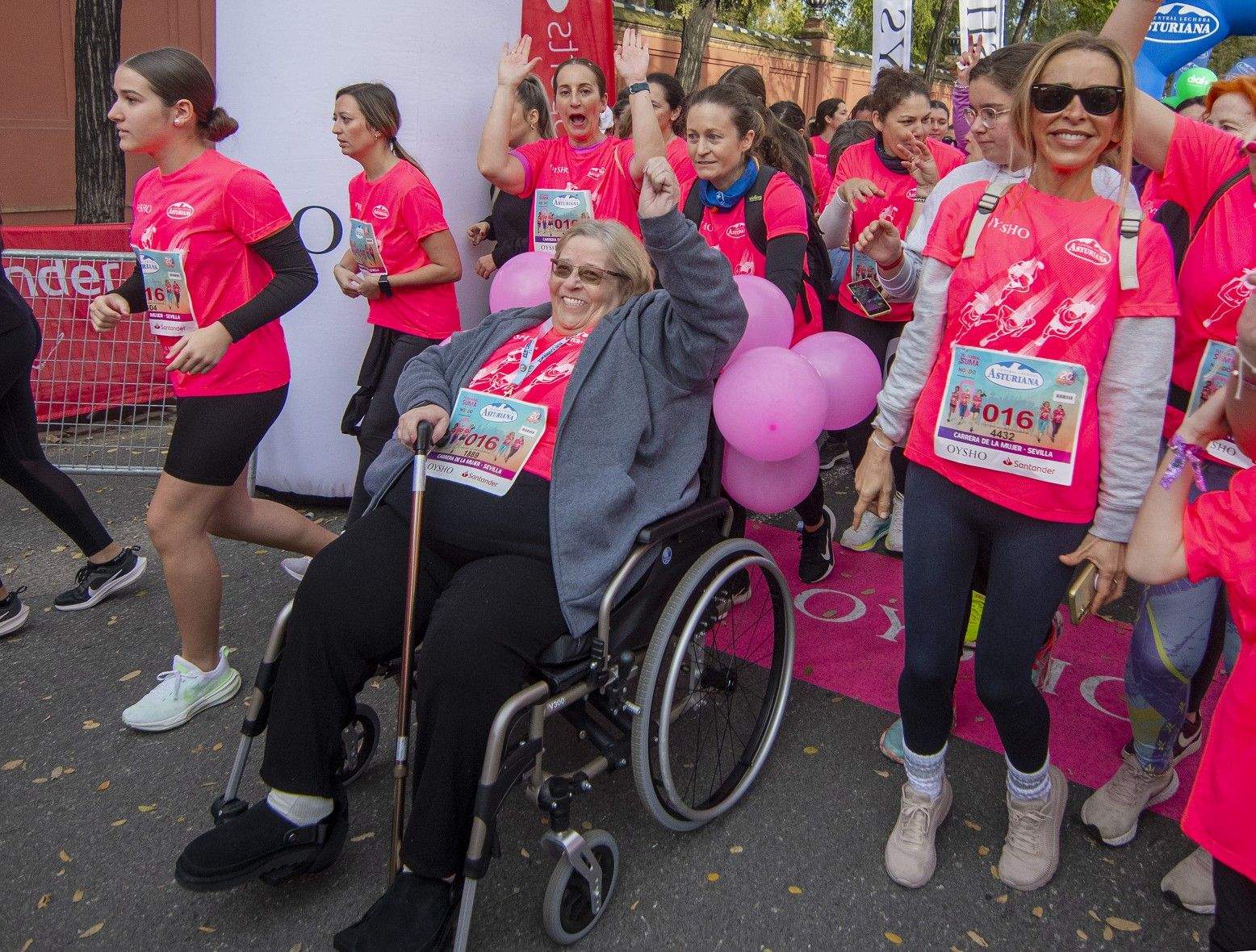 Las mejores fotos de la Carrera de la Mujer de Sevilla 2024. 103.