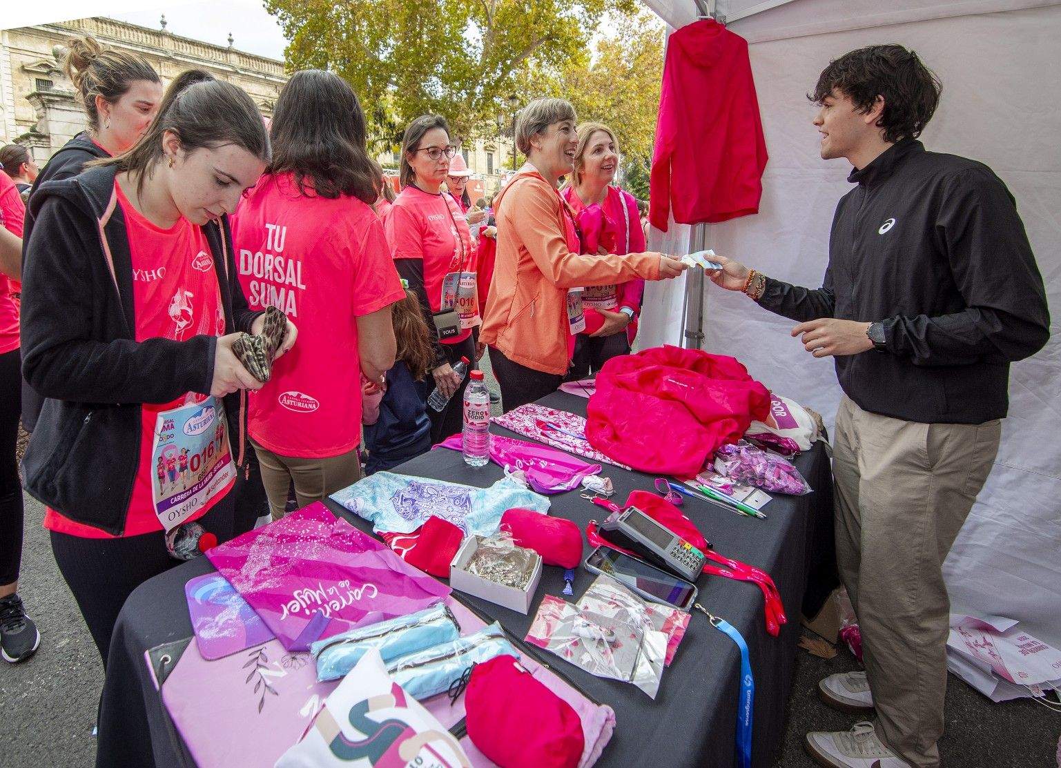 Las mejores fotos de la Carrera de la Mujer de Sevilla 2024. 265.