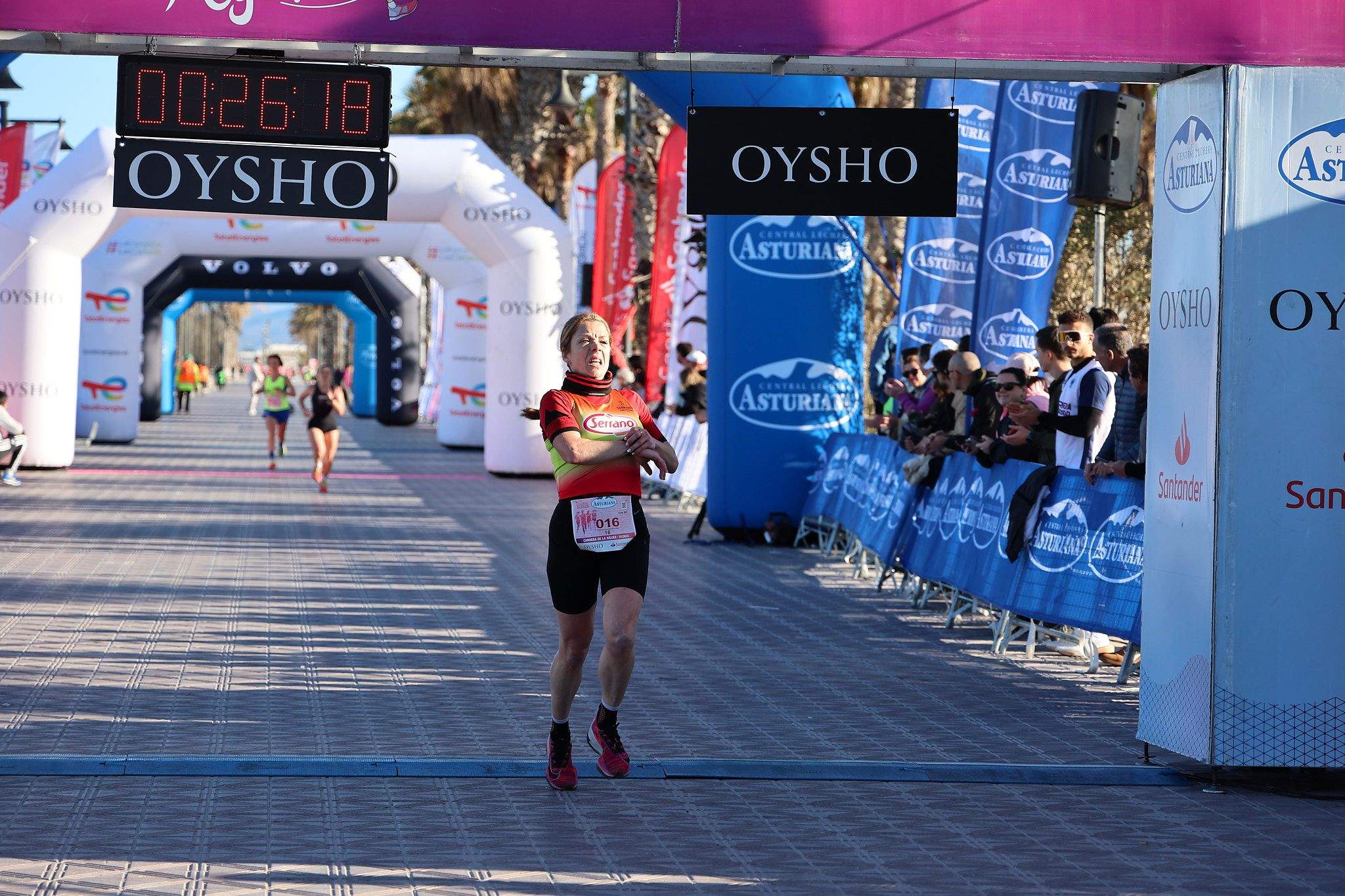 Las mejores fotos de la Carrera de la Mujer Central Lechera Asturiana de Valencia 2025. 259
