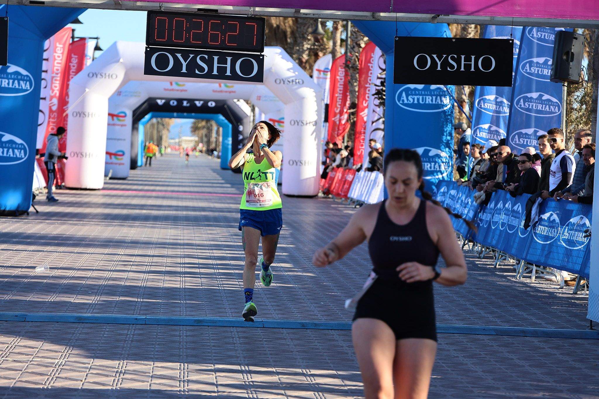 Las mejores fotos de la Carrera de la Mujer Central Lechera Asturiana de Valencia 2025. 264