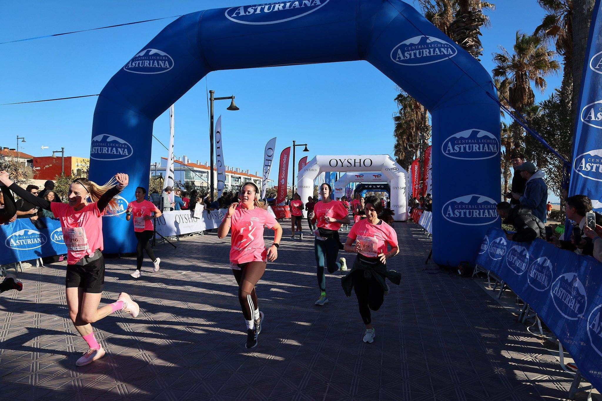 Las mejores fotos de la Carrera de la Mujer Central Lechera Asturiana de Valencia 2025. 511