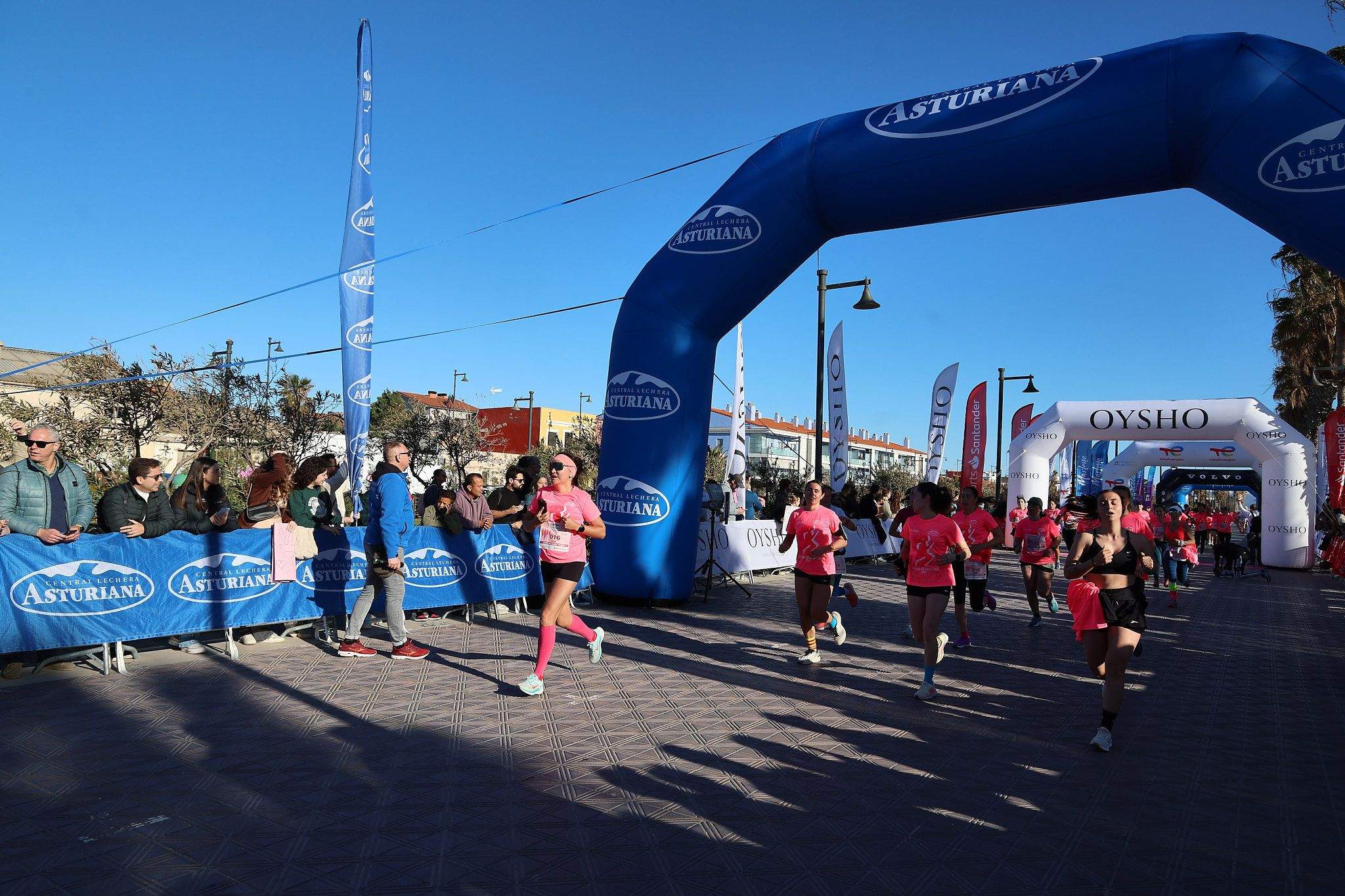 Las mejores fotos de la Carrera de la Mujer Central Lechera Asturiana de Valencia 2025. 513
