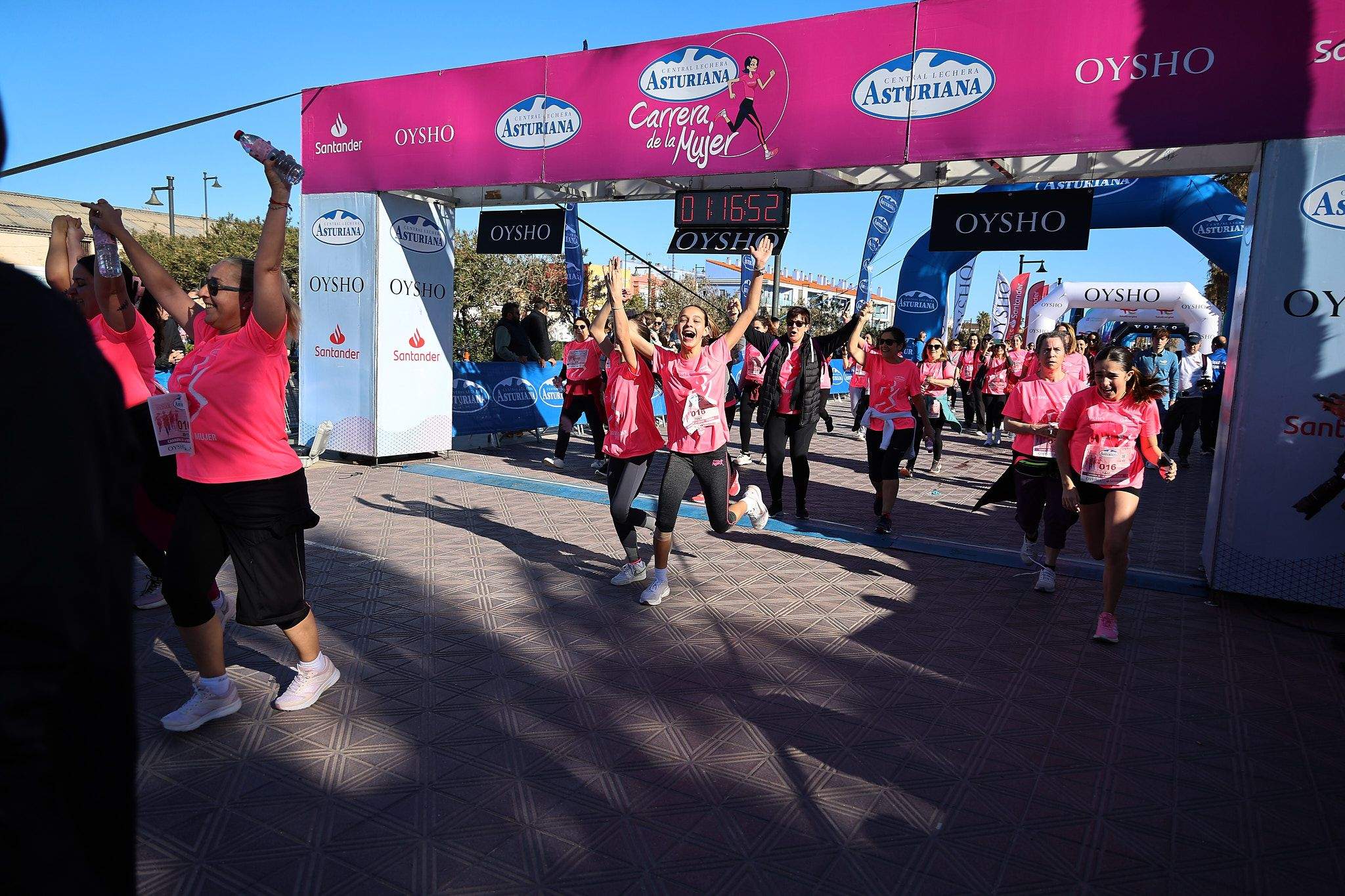 Las mejores fotos de la Carrera de la Mujer Central Lechera Asturiana de Valencia 2025. 1001