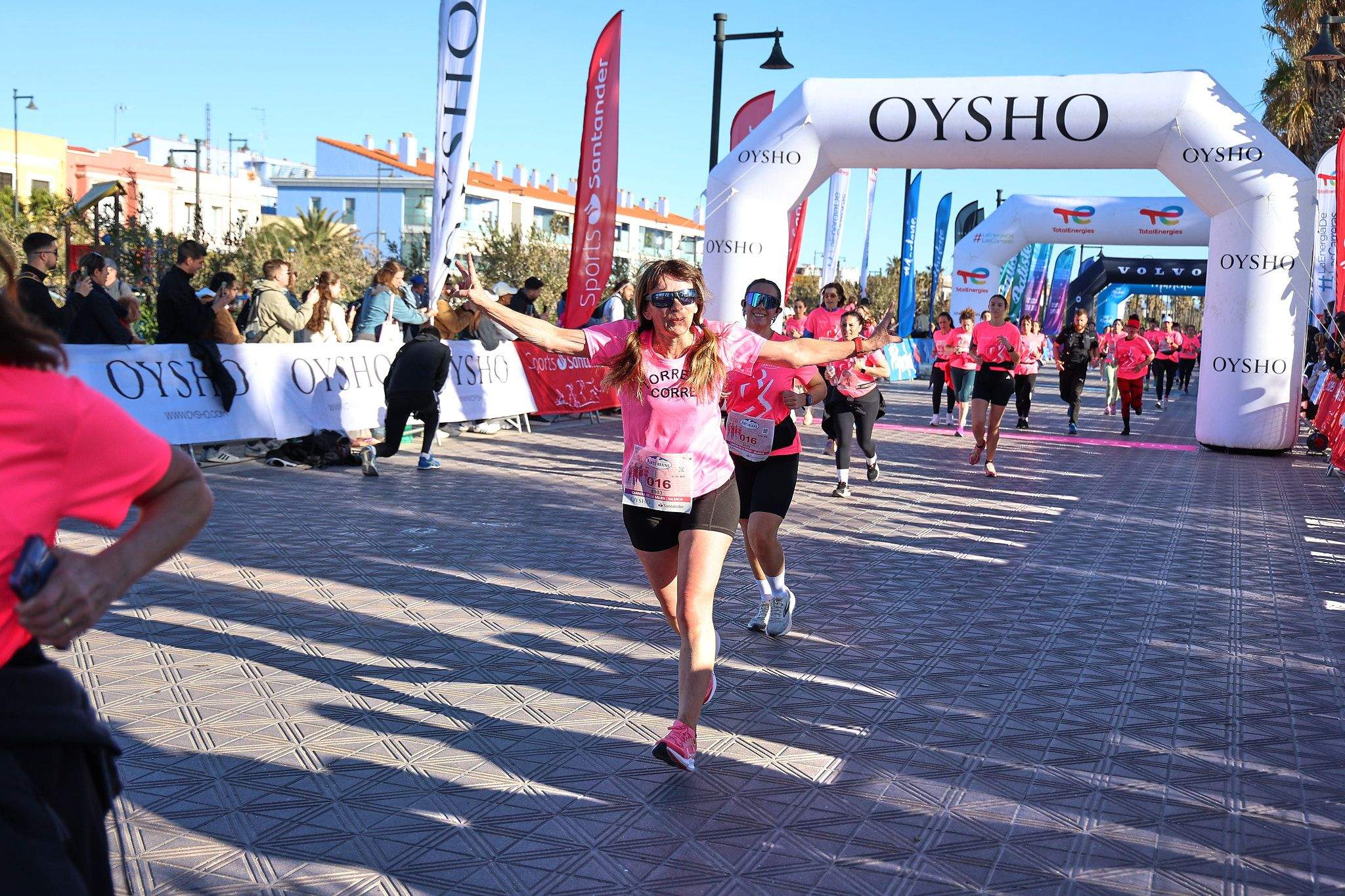 Las mejores fotos de la Carrera de la Mujer Central Lechera Asturiana de Valencia 2025. 759