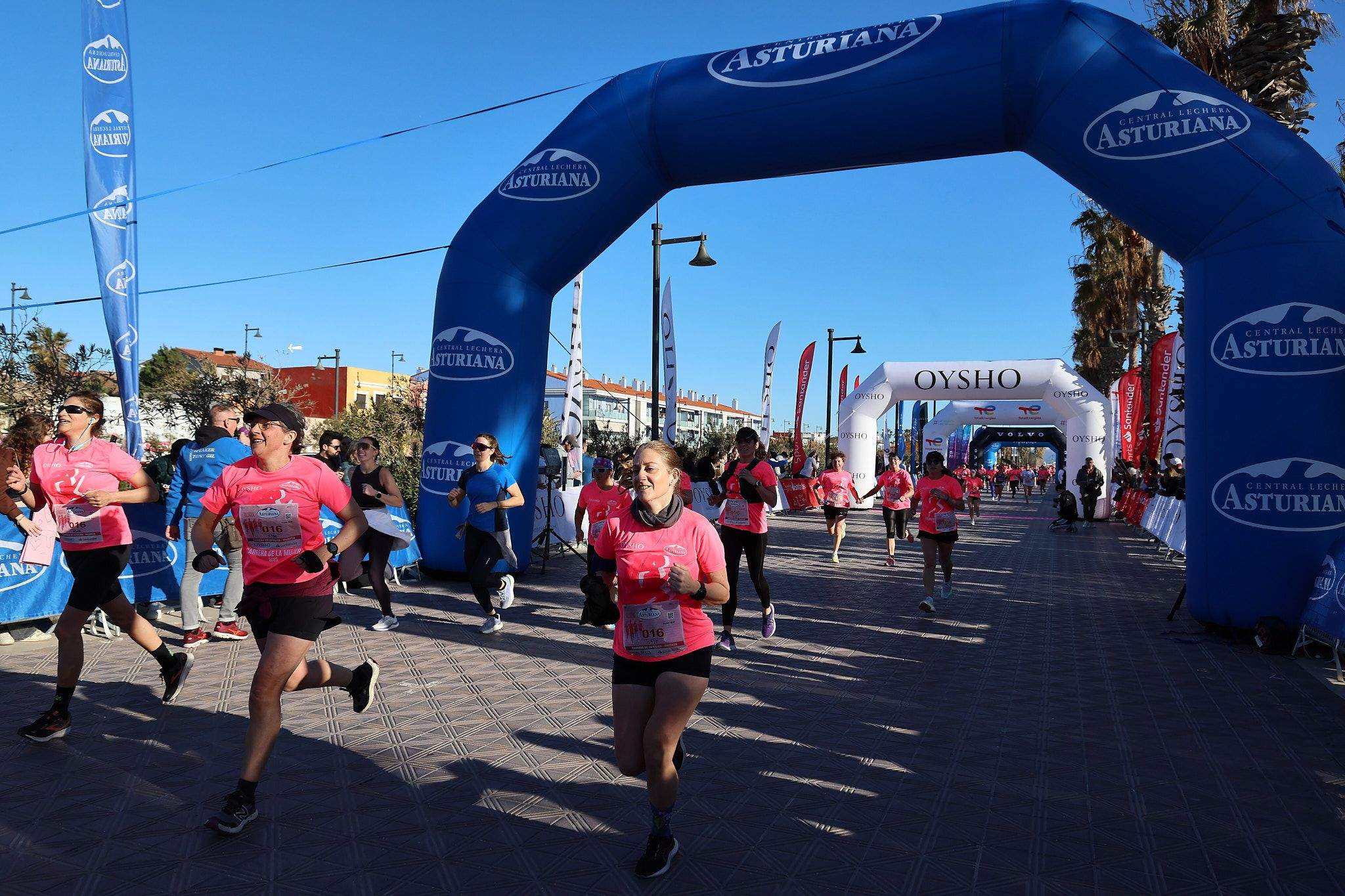 Las mejores fotos de la Carrera de la Mujer Central Lechera Asturiana de Valencia 2025. 522