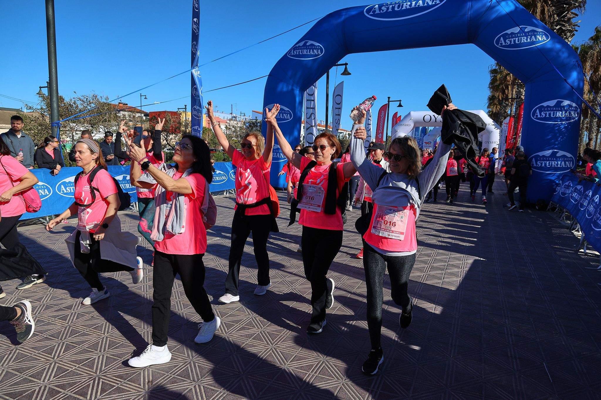 Las mejores fotos de la Carrera de la Mujer Central Lechera Asturiana de Valencia 2025. 1013
