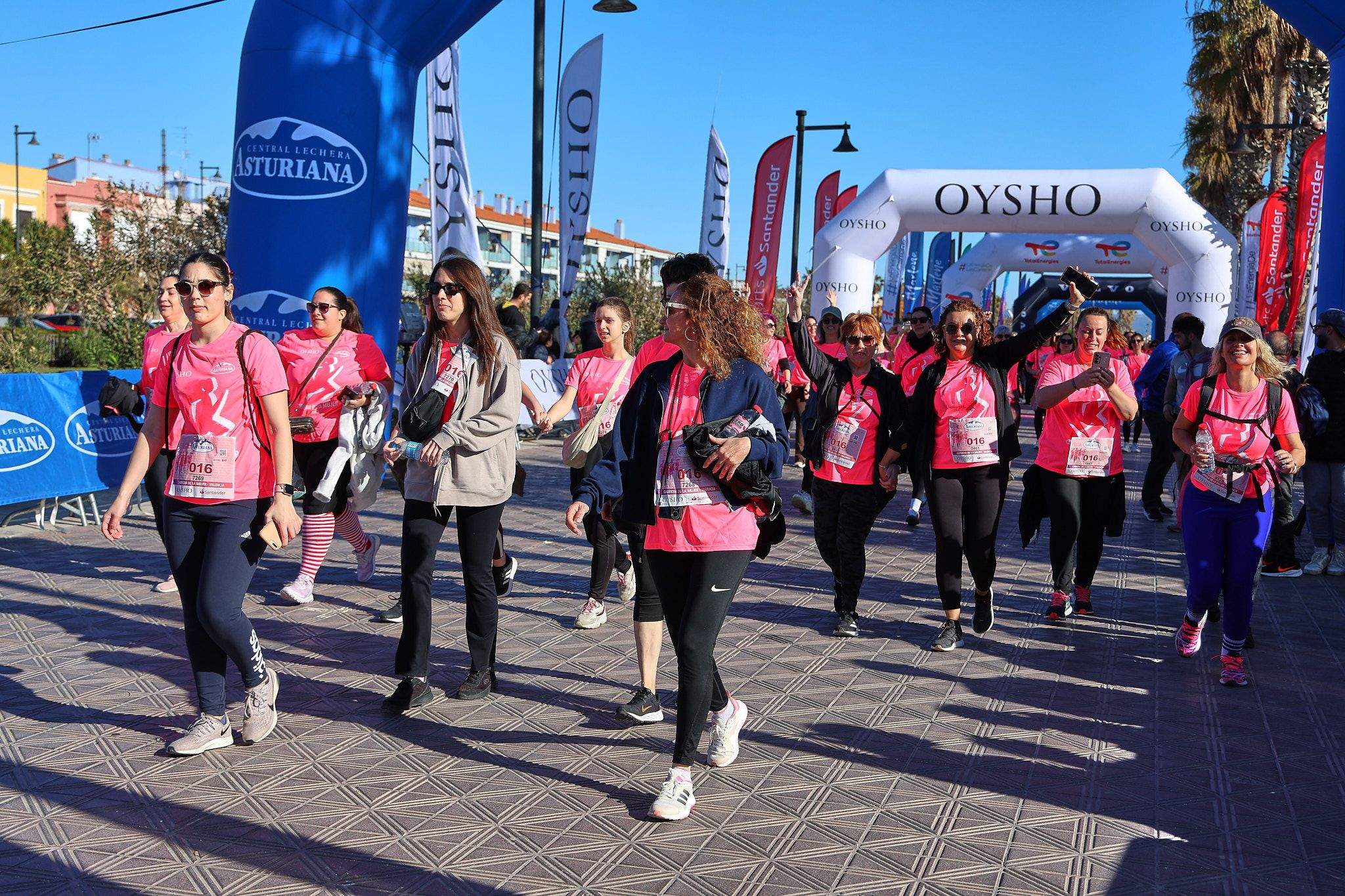 Las mejores fotos de la Carrera de la Mujer Central Lechera Asturiana de Valencia 2025. 1015