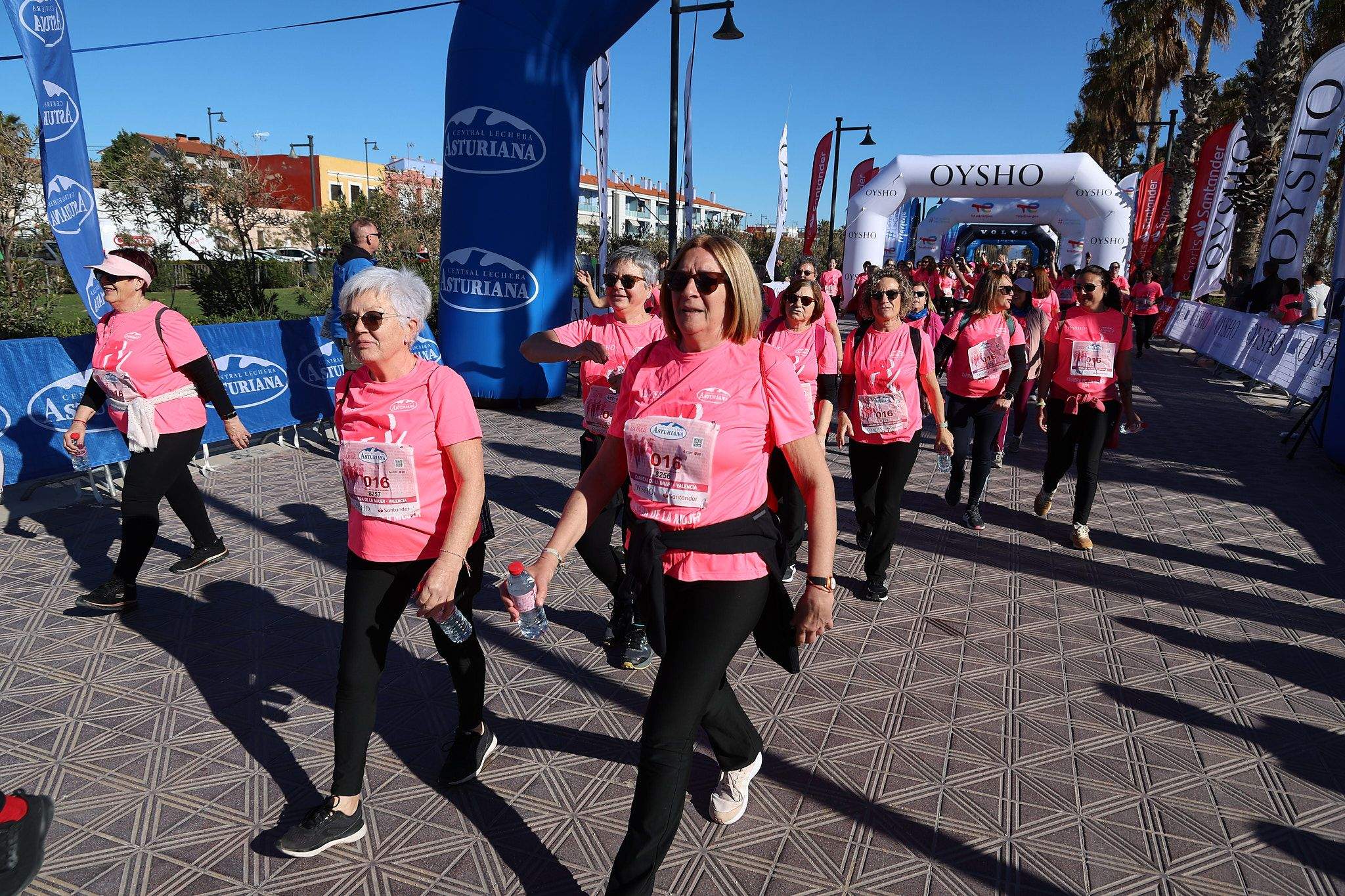 Las mejores fotos de la Carrera de la Mujer Central Lechera Asturiana de Valencia 2025. 1267