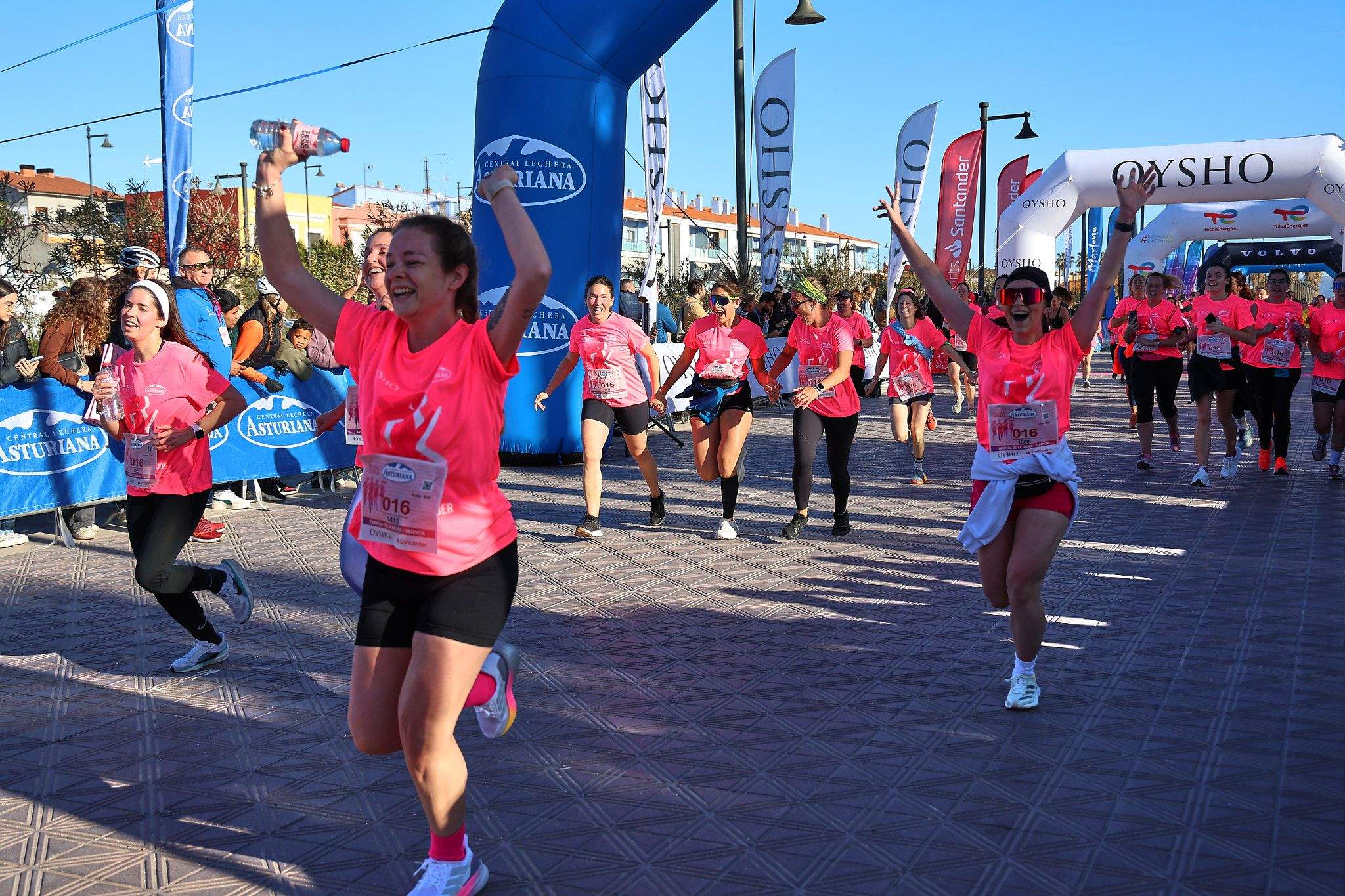 Las mejores fotos de la Carrera de la Mujer Central Lechera Asturiana de Valencia 2025. 788