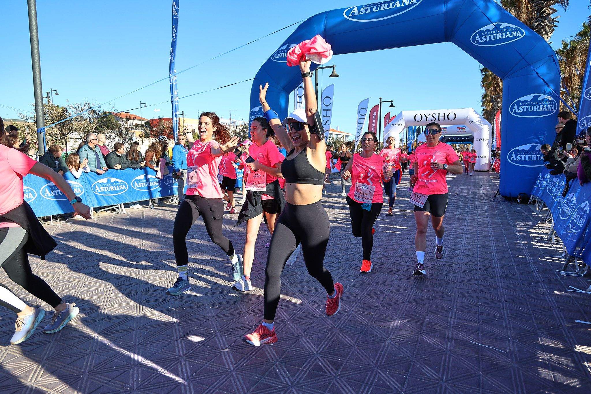 Las mejores fotos de la Carrera de la Mujer Central Lechera Asturiana de Valencia 2025. 793