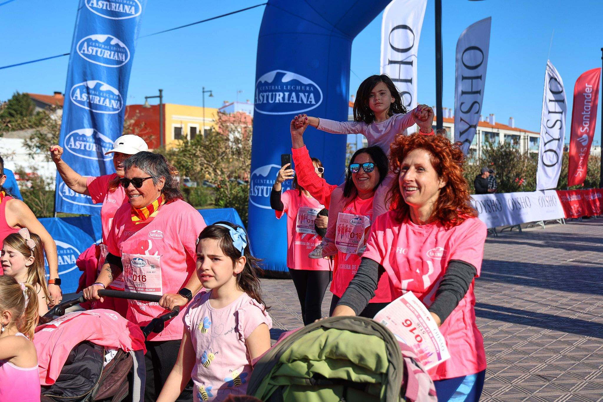 Las mejores fotos de la Carrera de la Mujer Central Lechera Asturiana de Valencia 2025. 1518