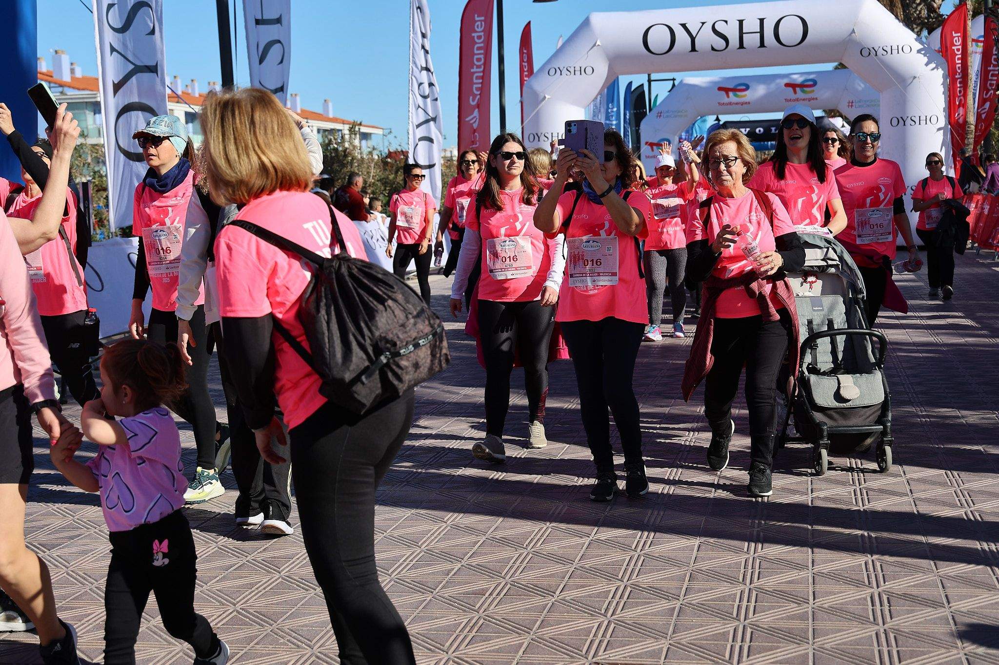 Las mejores fotos de la Carrera de la Mujer Central Lechera Asturiana de Valencia 2025. 1276