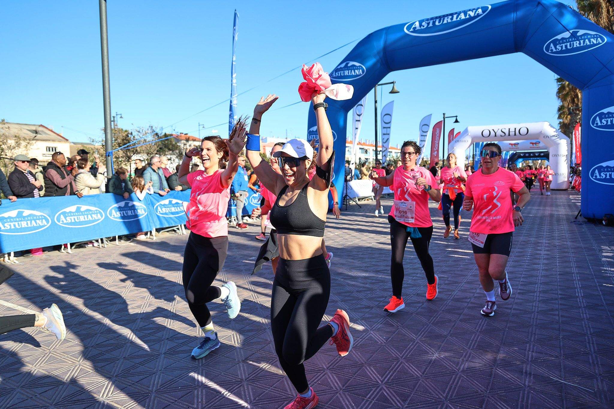Las mejores fotos de la Carrera de la Mujer Central Lechera Asturiana de Valencia 2025. 794