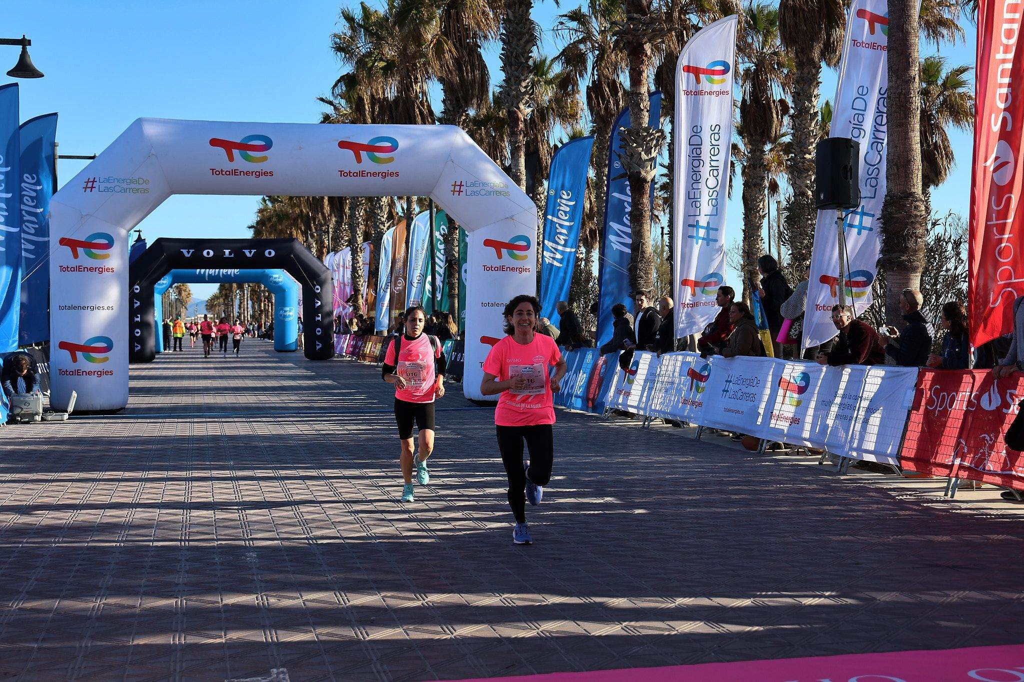 Las mejores fotos de la Carrera de la Mujer Central Lechera Asturiana de Valencia 2025. 323