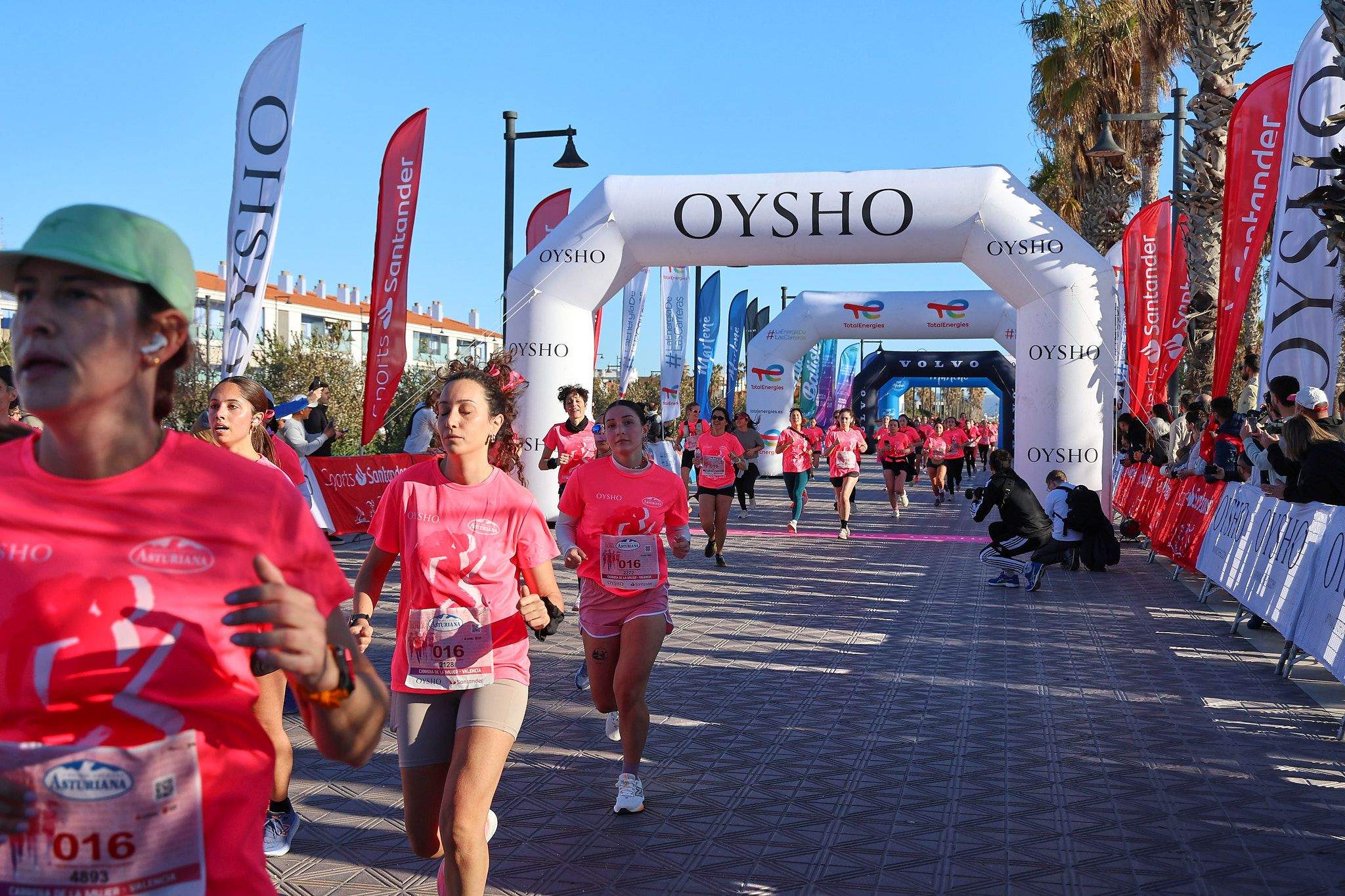 Las mejores fotos de la Carrera de la Mujer Central Lechera Asturiana de Valencia 2025. 551