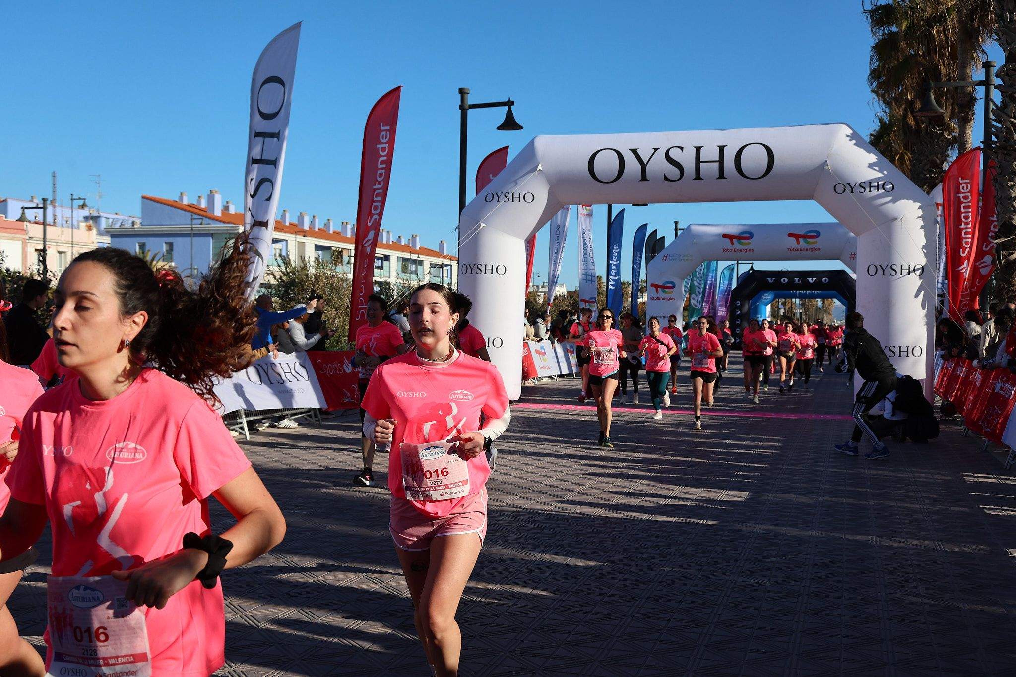 Las mejores fotos de la Carrera de la Mujer Central Lechera Asturiana de Valencia 2025. 552