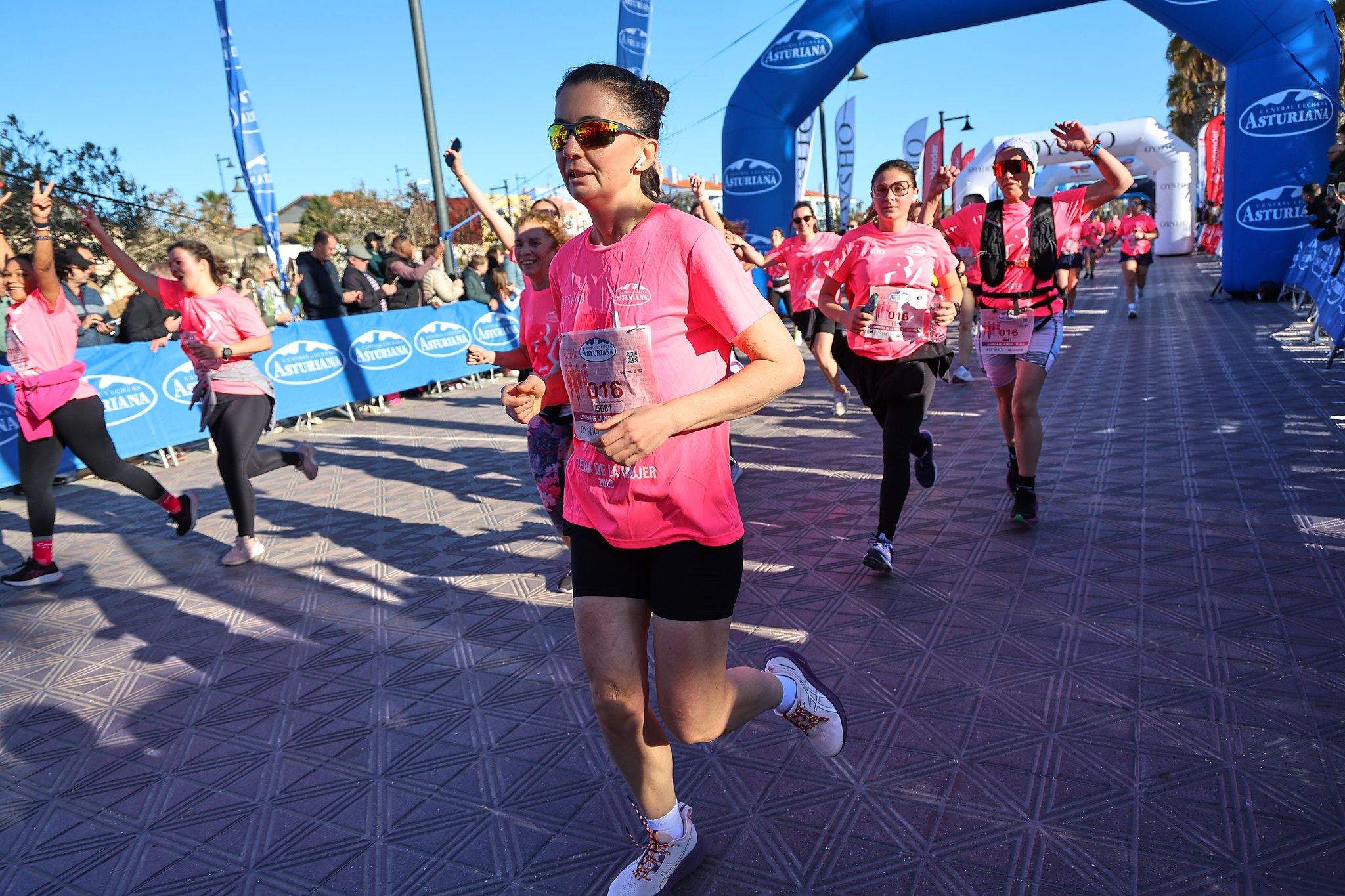 Las mejores fotos de la Carrera de la Mujer Central Lechera Asturiana de Valencia 2025. 804