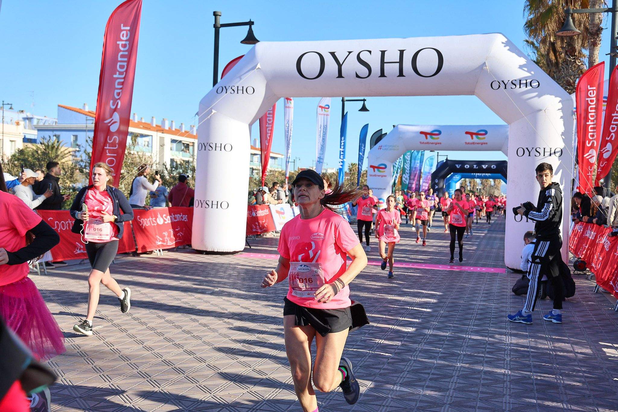 Las mejores fotos de la Carrera de la Mujer Central Lechera Asturiana de Valencia 2025. 561