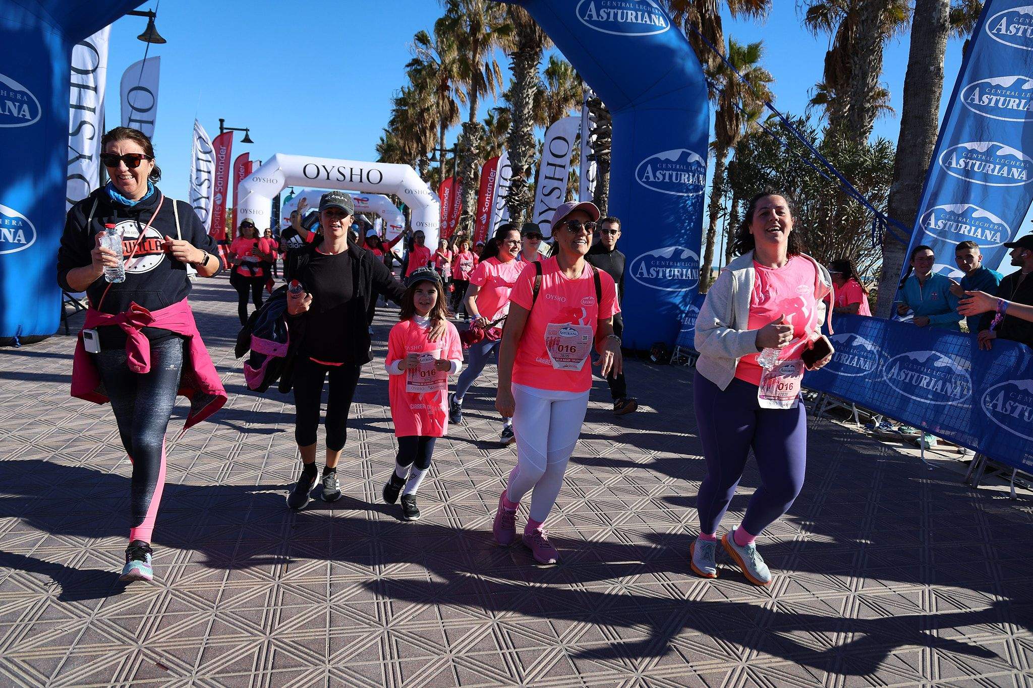 Las mejores fotos de la Carrera de la Mujer Central Lechera Asturiana de Valencia 2025. 1049