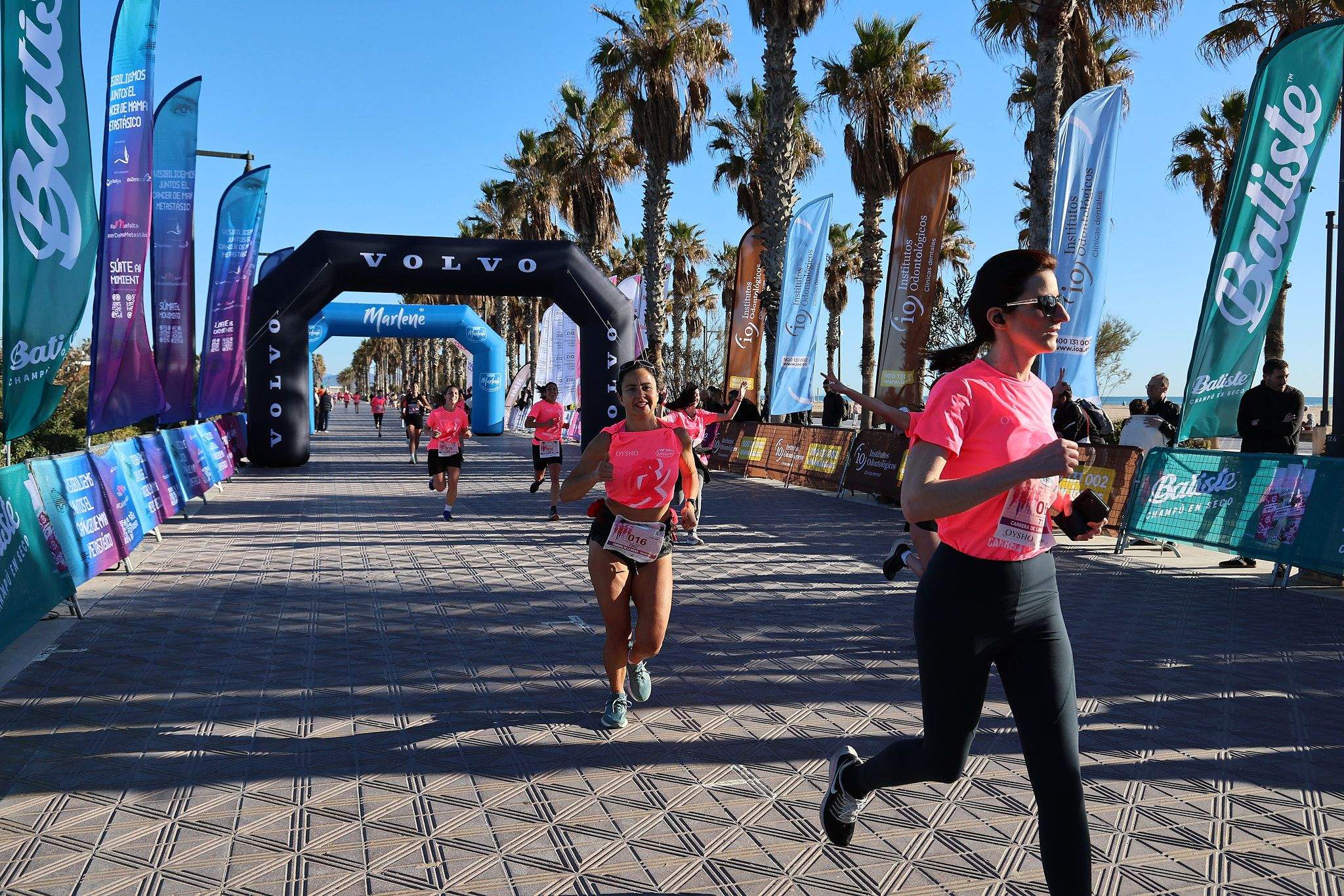 Las mejores fotos de la Carrera de la Mujer Central Lechera Asturiana de Valencia 2025. 349