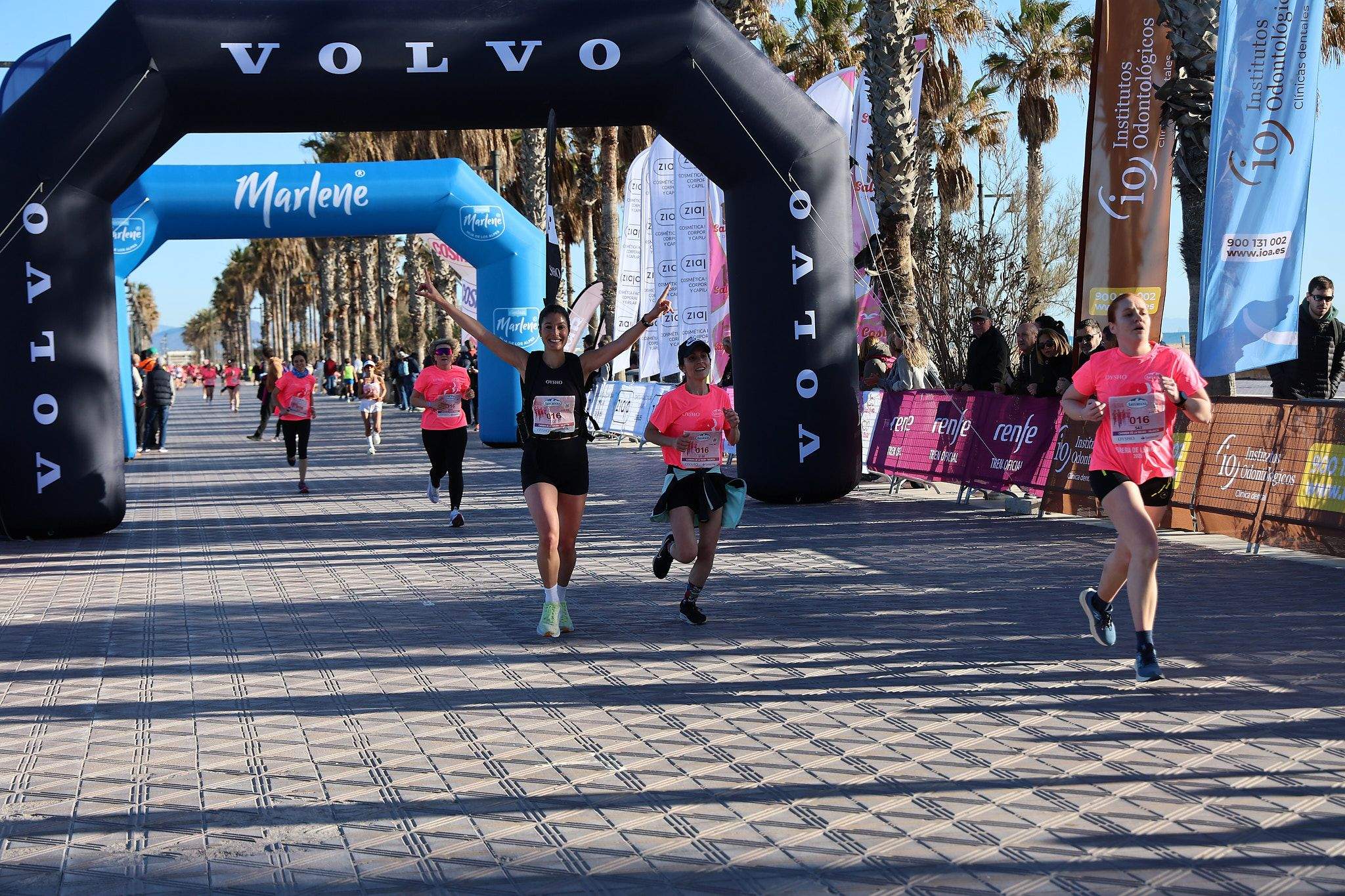 Las mejores fotos de la Carrera de la Mujer Central Lechera Asturiana de Valencia 2025. 352