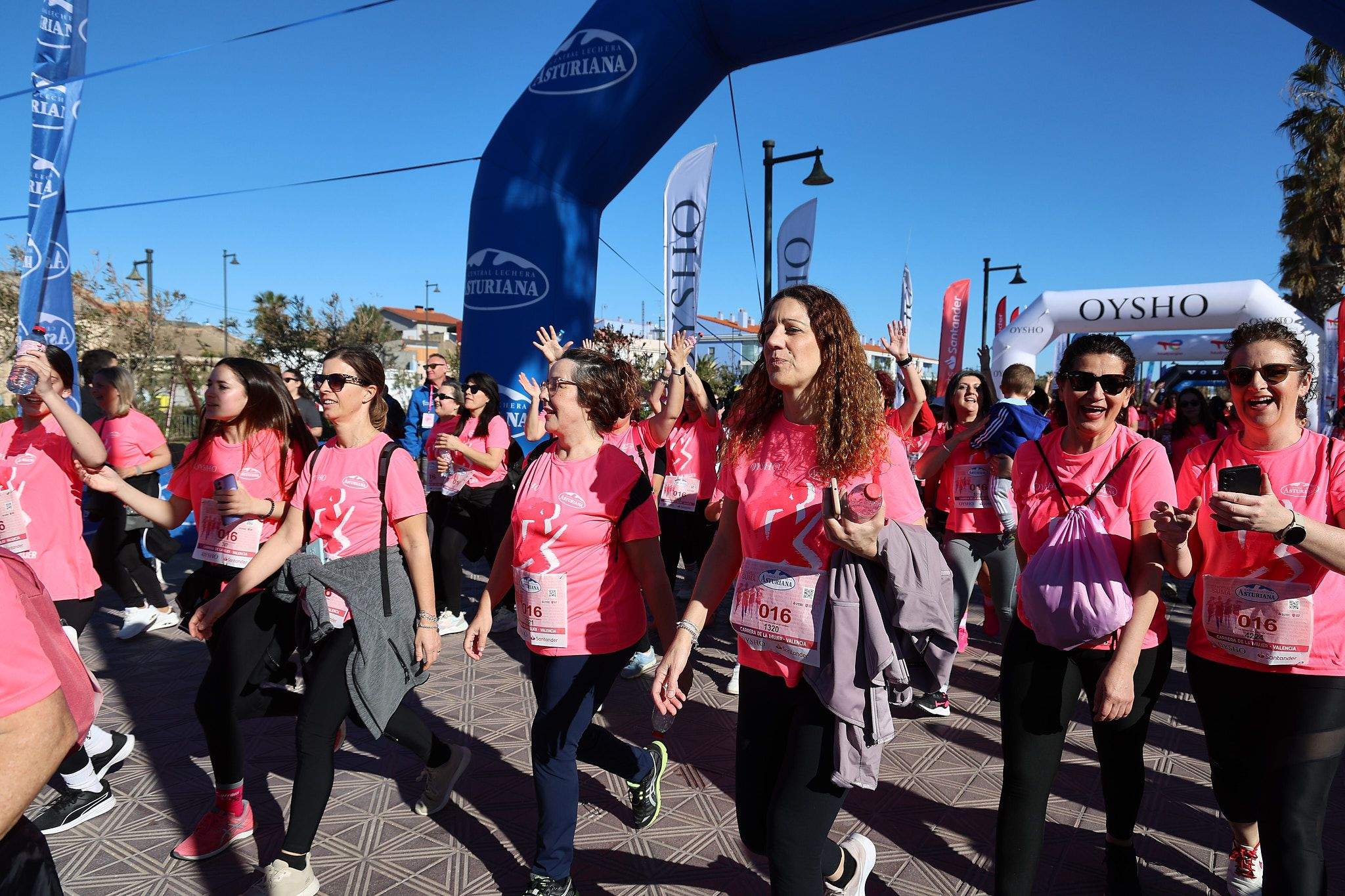 Las mejores fotos de la Carrera de la Mujer Central Lechera Asturiana de Valencia 2025. 1067