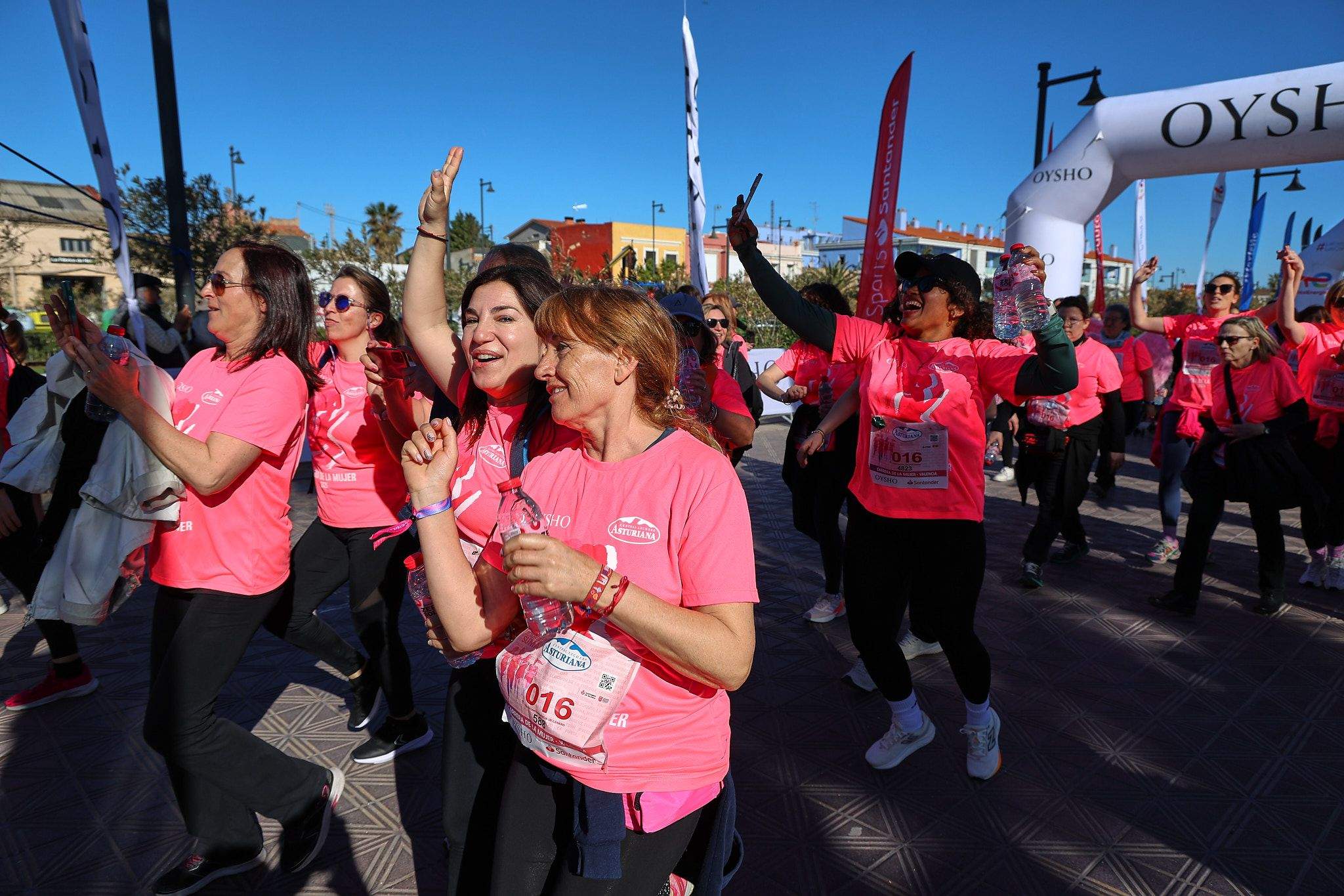 Las mejores fotos de la Carrera de la Mujer Central Lechera Asturiana de Valencia 2025. 1318