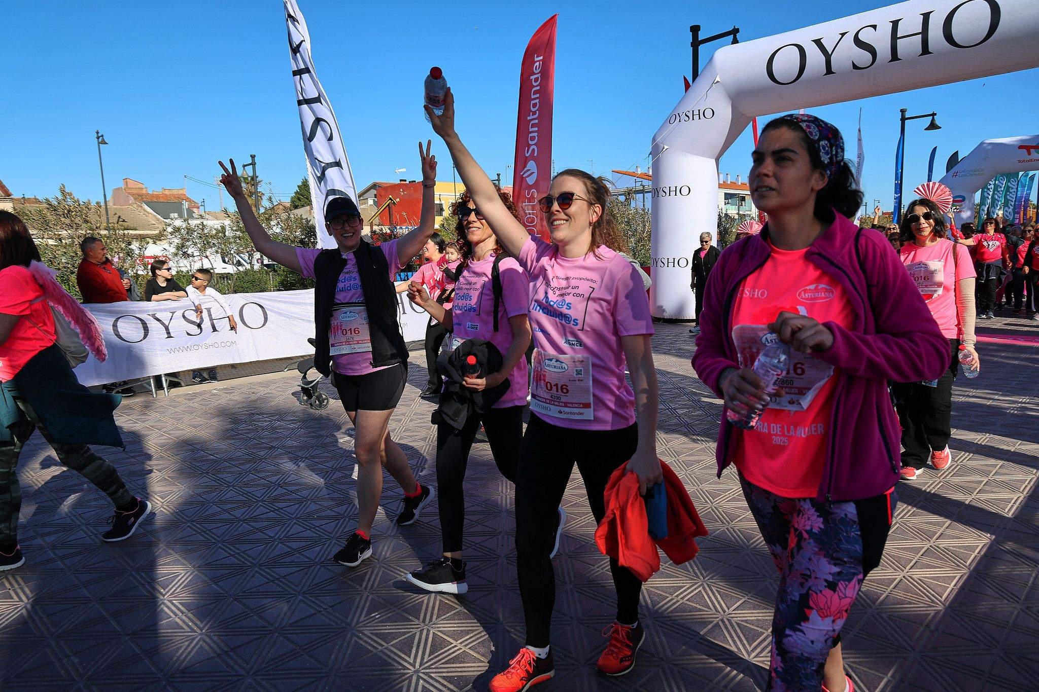Las mejores fotos de la Carrera de la Mujer Central Lechera Asturiana de Valencia 2025. 1322