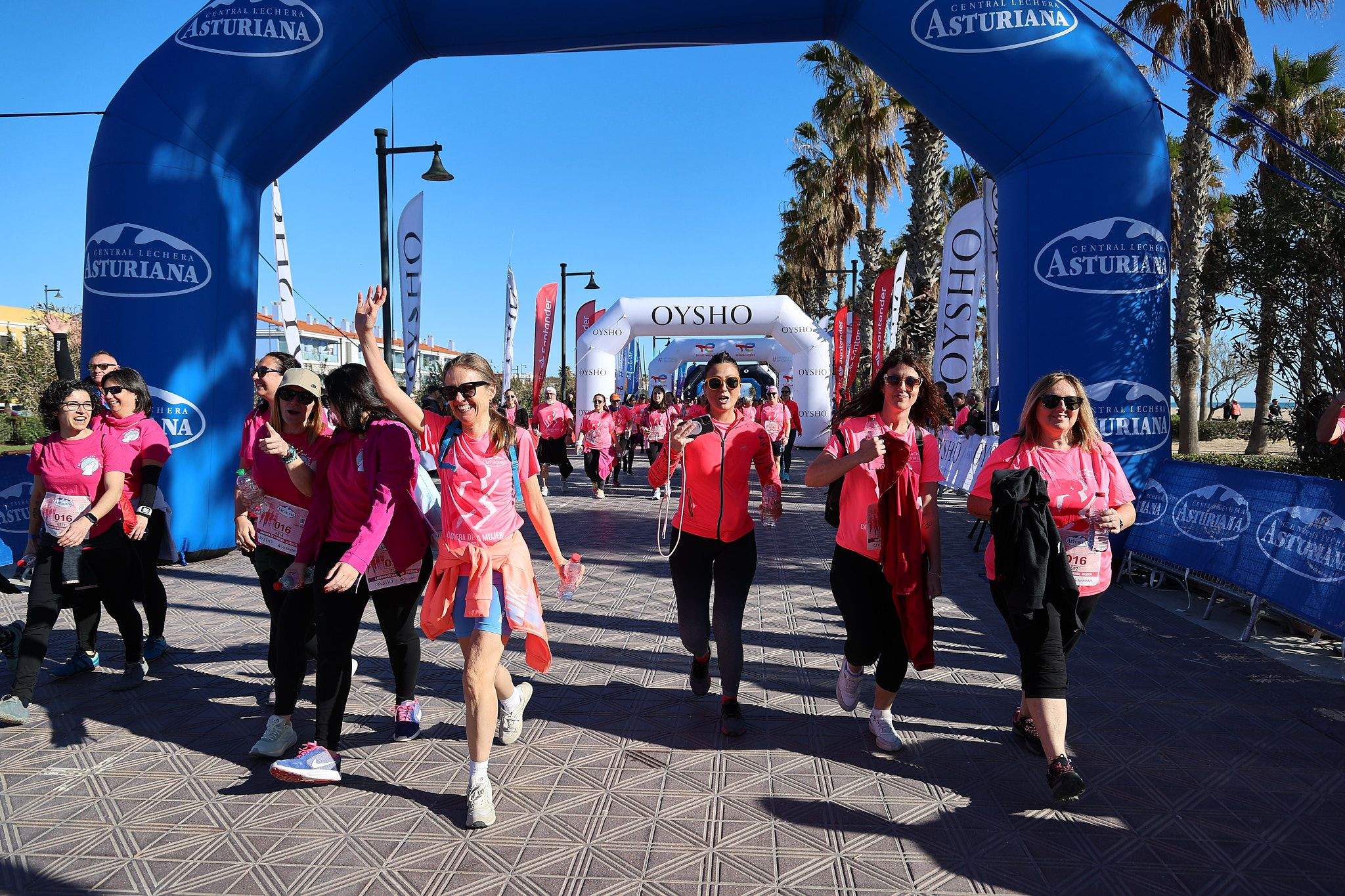 Las mejores fotos de la Carrera de la Mujer Central Lechera Asturiana de Valencia 2025. 1075