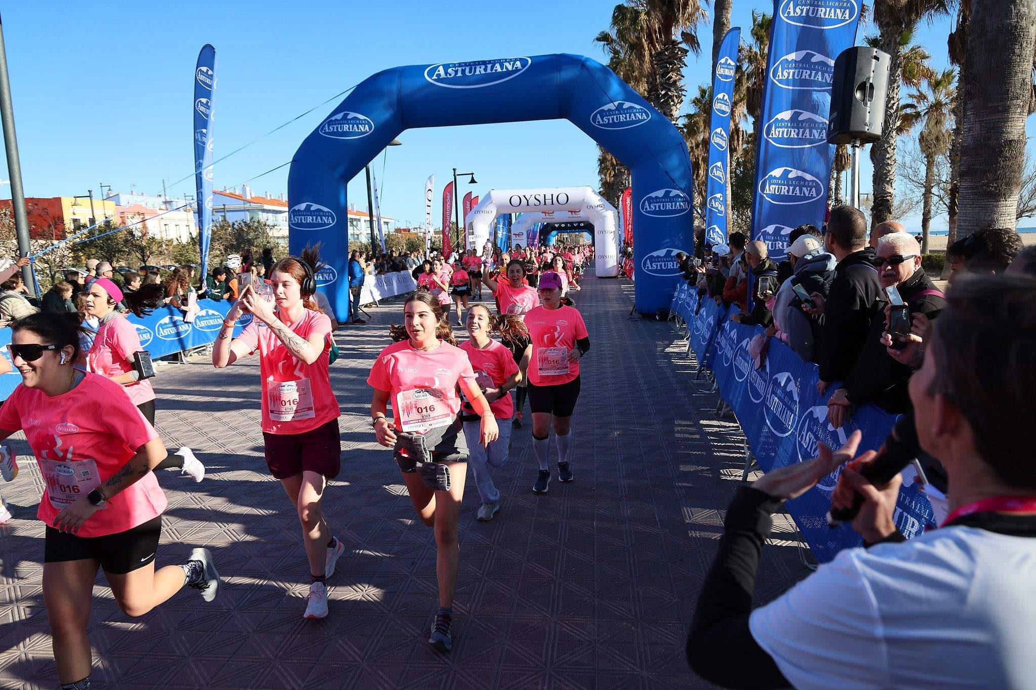 Las mejores fotos de la Carrera de la Mujer Central Lechera Asturiana de Valencia 2025. 836