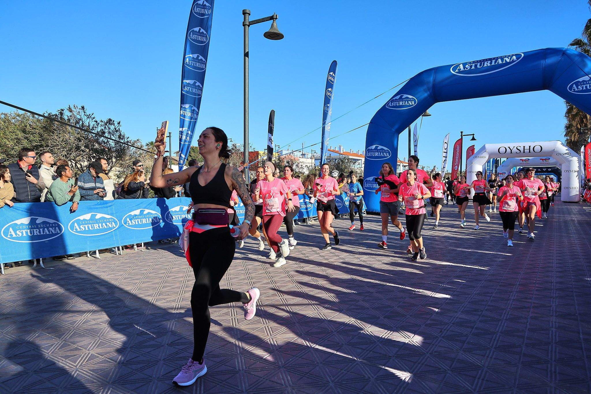 Las mejores fotos de la Carrera de la Mujer Central Lechera Asturiana de Valencia 2025. 840