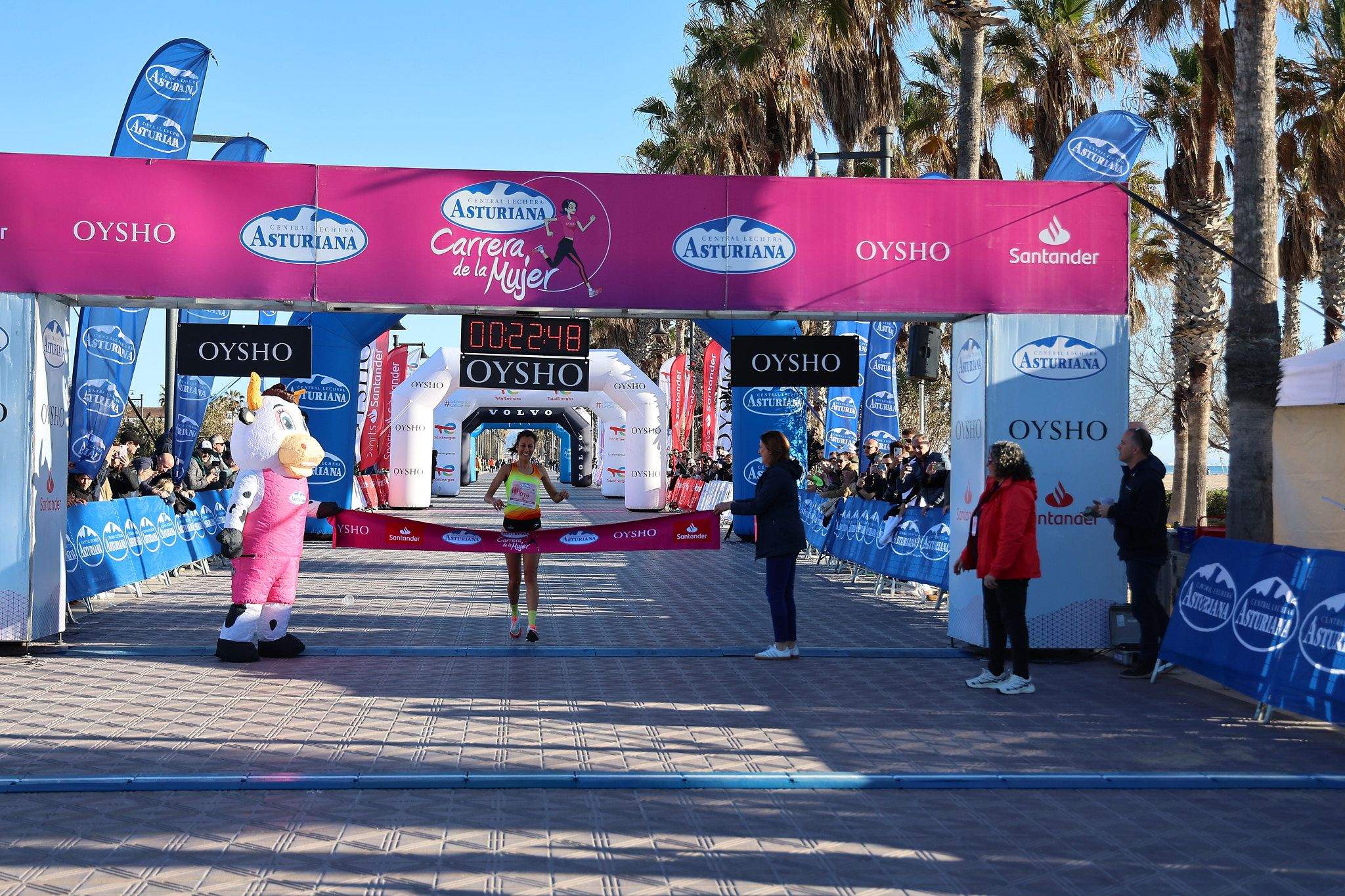 Las mejores fotos de la Carrera de la Mujer Central Lechera Asturiana de Valencia 2025. 115