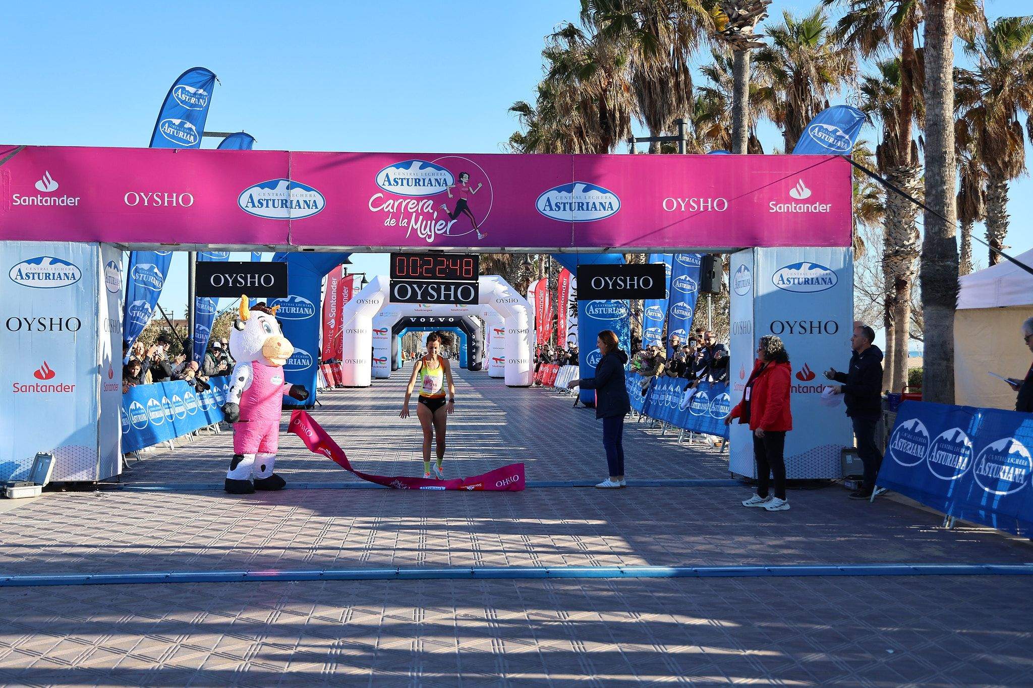 Las mejores fotos de la Carrera de la Mujer Central Lechera Asturiana de Valencia 2025. 117
