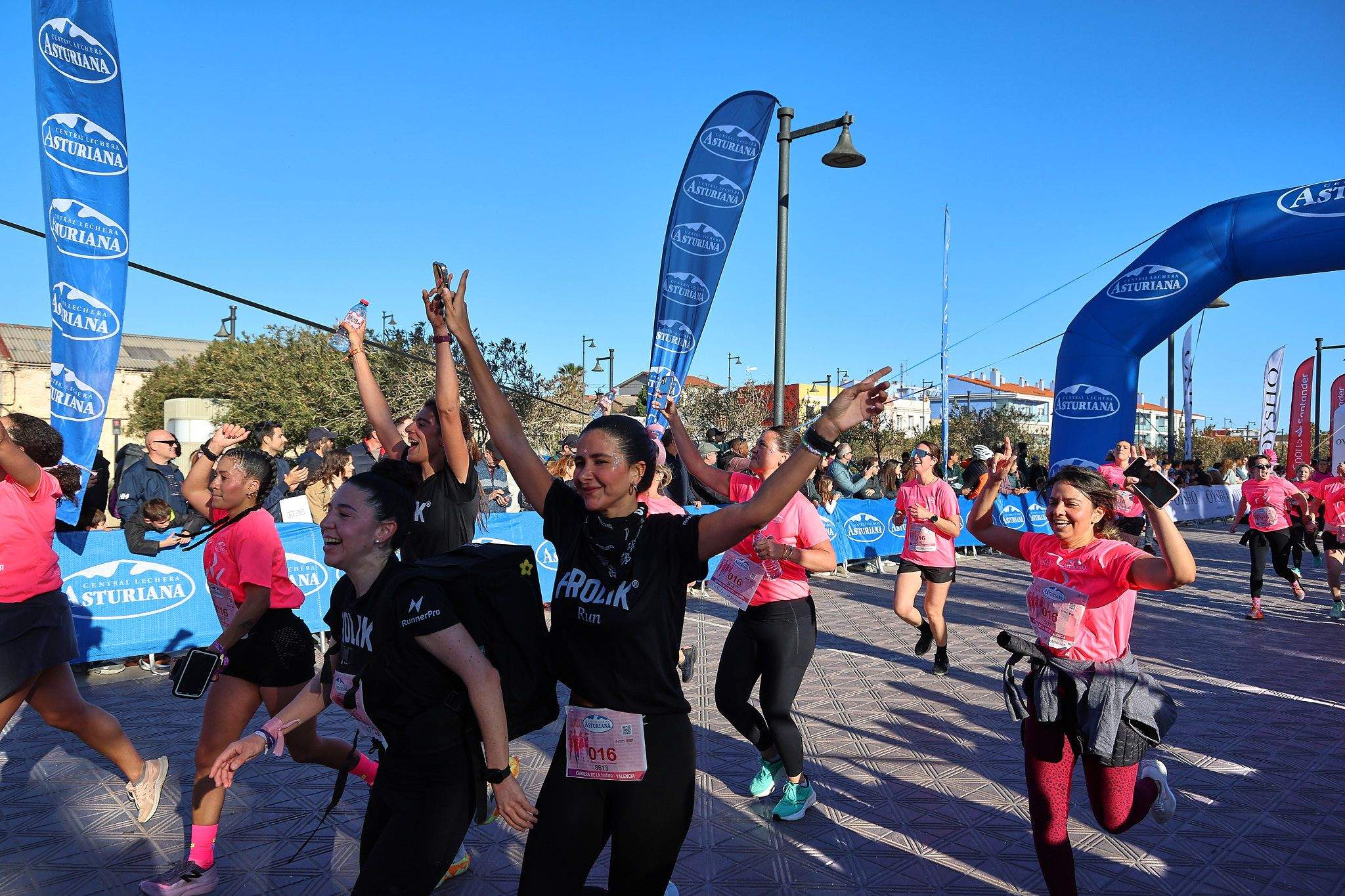 Las mejores fotos de la Carrera de la Mujer Central Lechera Asturiana de Valencia 2025. 849