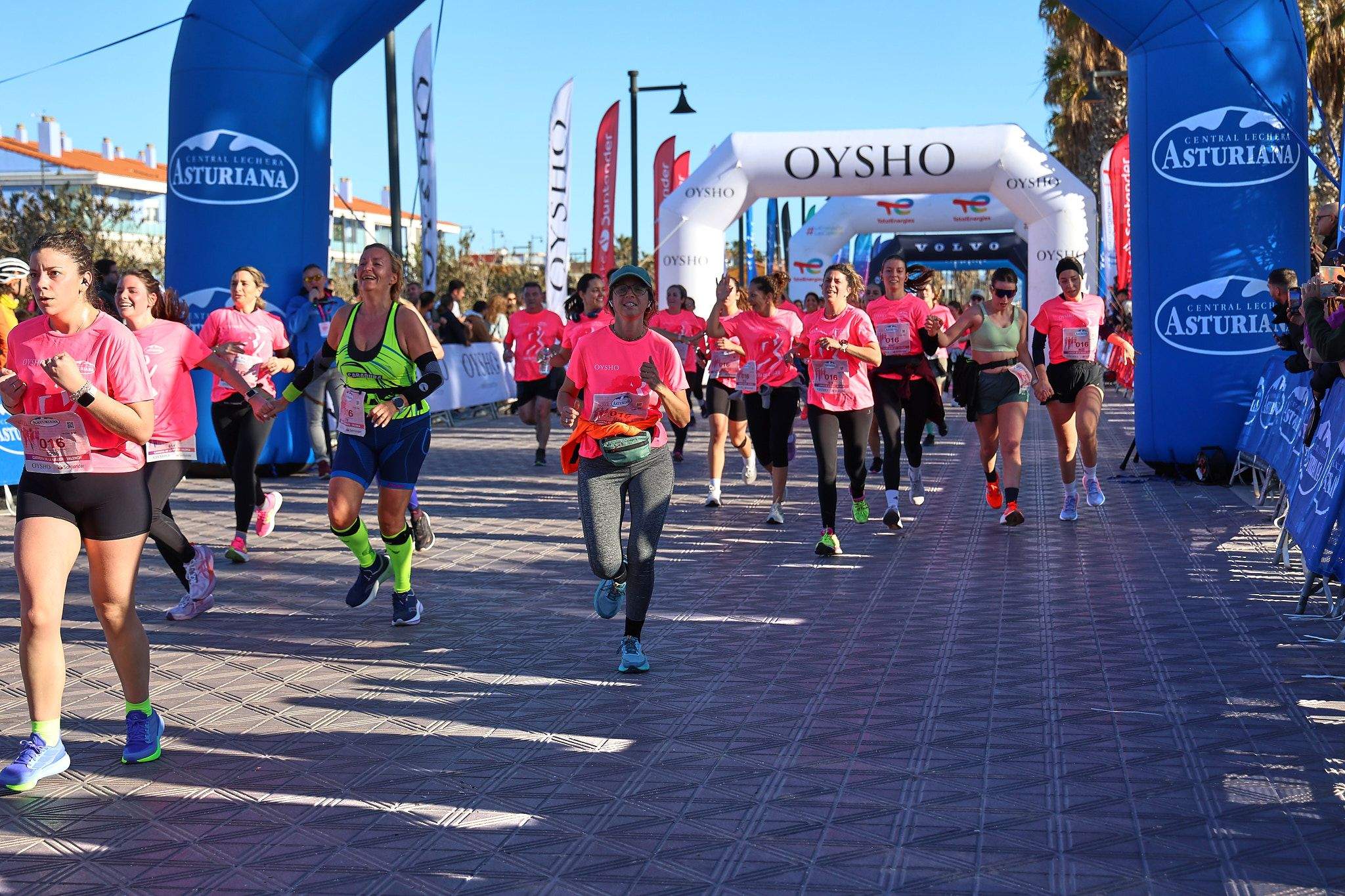 Las mejores fotos de la Carrera de la Mujer Central Lechera Asturiana de Valencia 2025. 856