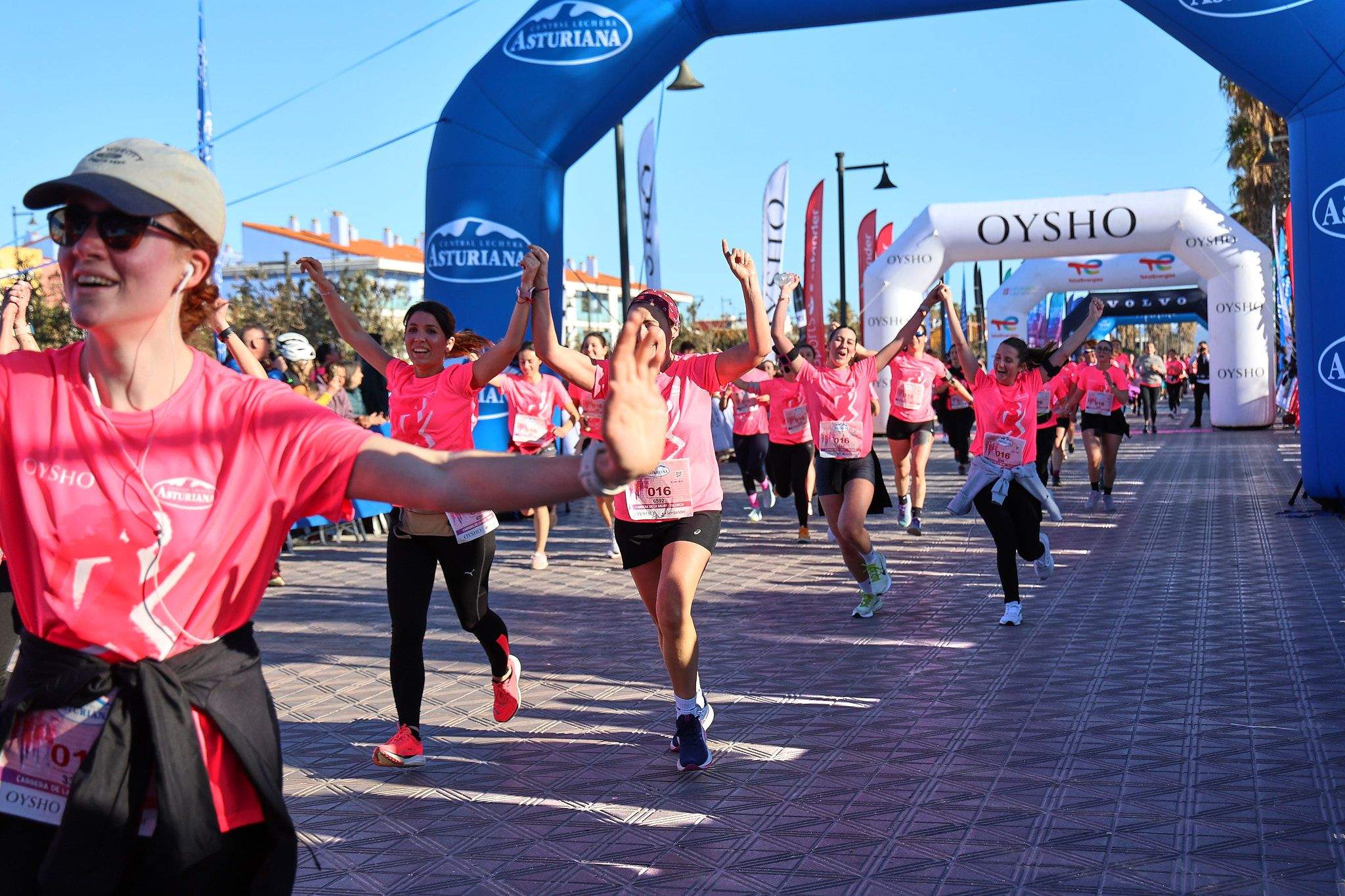 Las mejores fotos de la Carrera de la Mujer Central Lechera Asturiana de Valencia 2025. 862