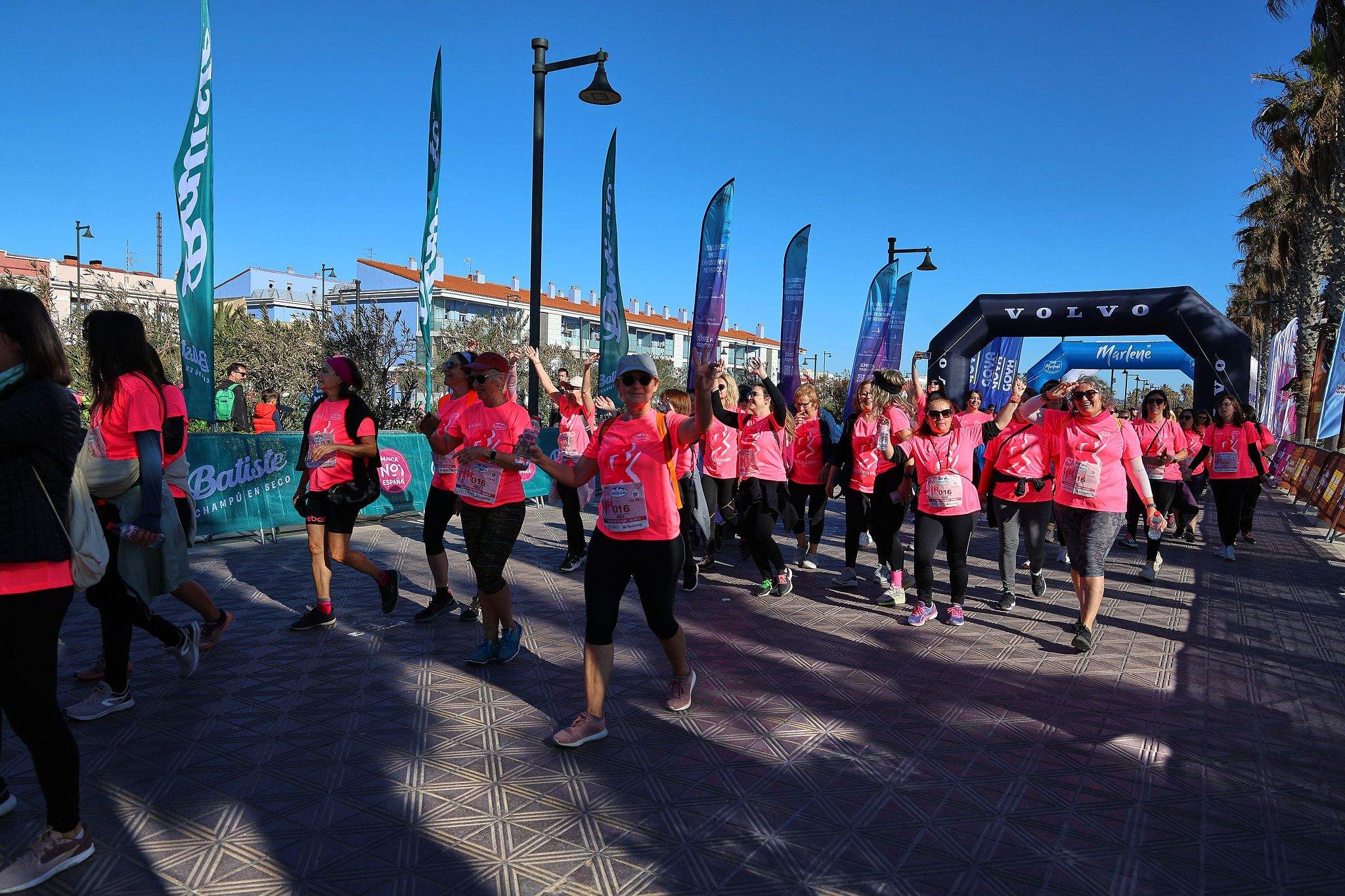 Las mejores fotos de la Carrera de la Mujer Central Lechera Asturiana de Valencia 2025. 1363