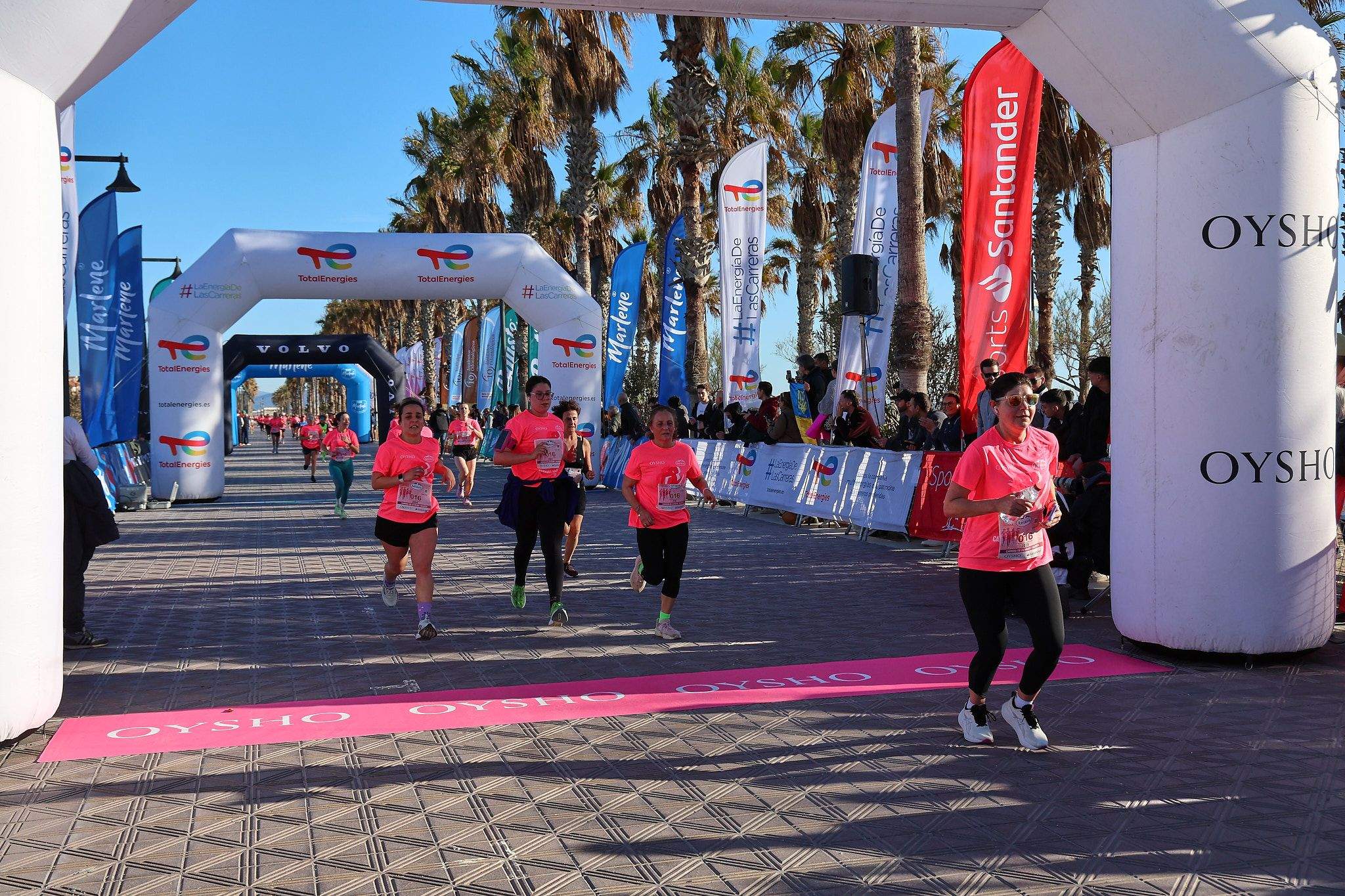 Las mejores fotos de la Carrera de la Mujer Central Lechera Asturiana de Valencia 2025. 408