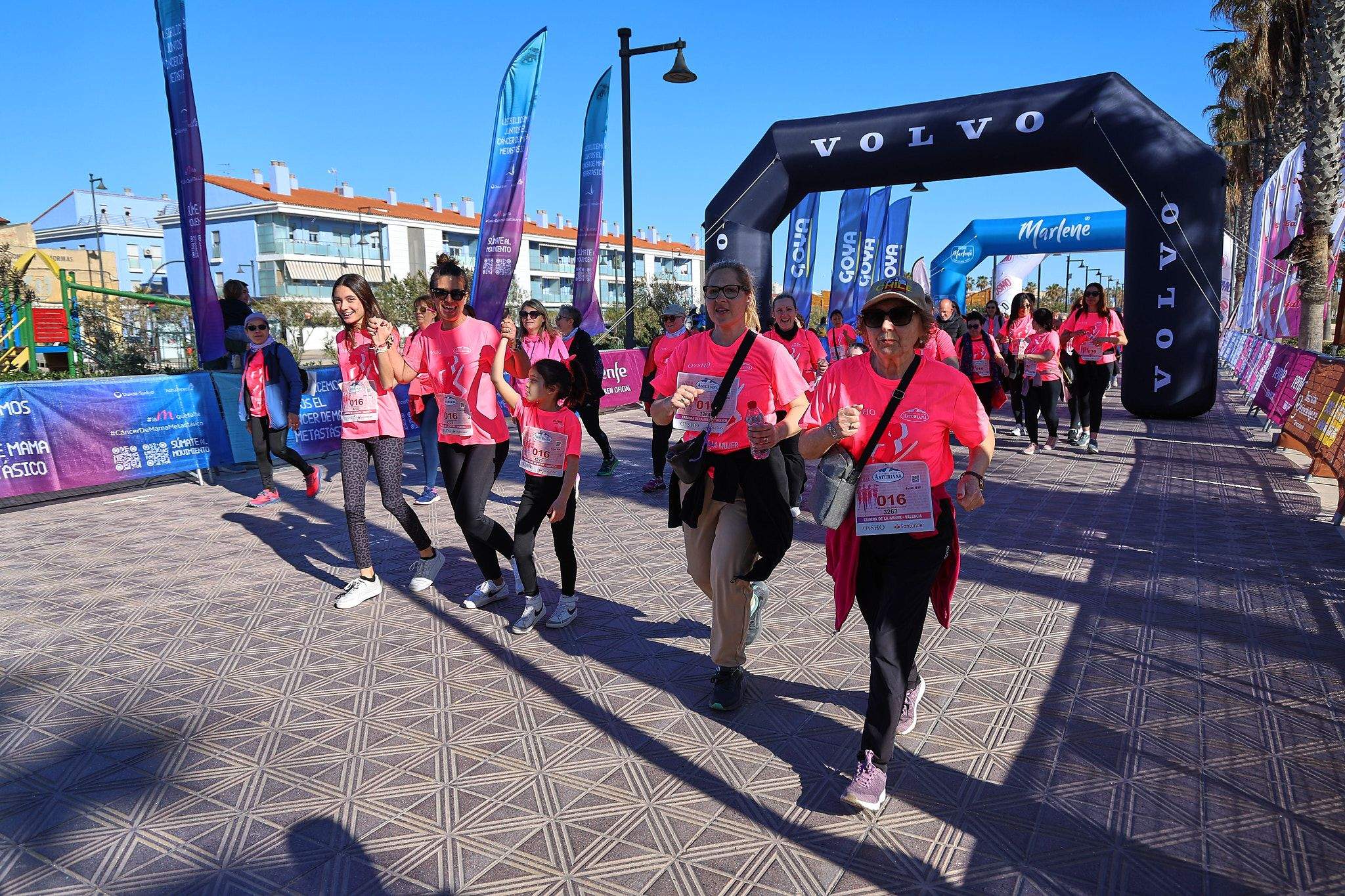 Las mejores fotos de la Carrera de la Mujer Central Lechera Asturiana de Valencia 2025. 1380