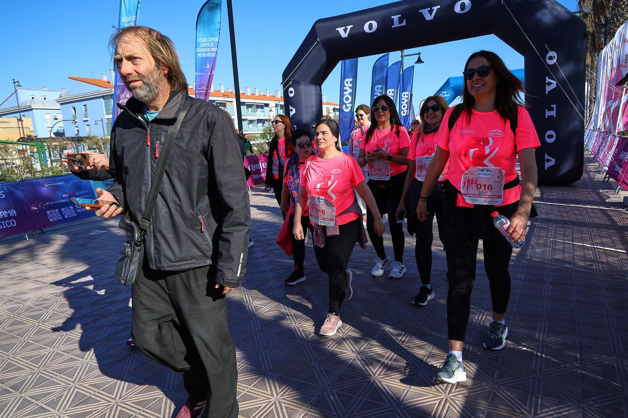 Las mejores fotos de la Carrera de la Mujer Central Lechera Asturiana de Valencia 2025. 1382