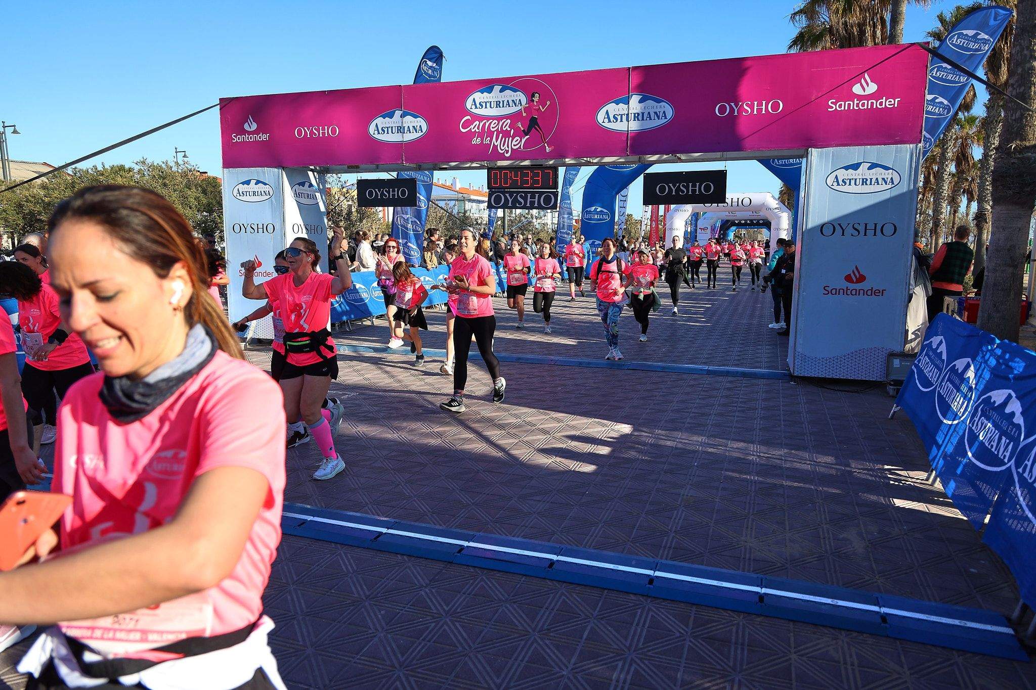 Las mejores fotos de la Carrera de la Mujer Central Lechera Asturiana de Valencia 2025. 890