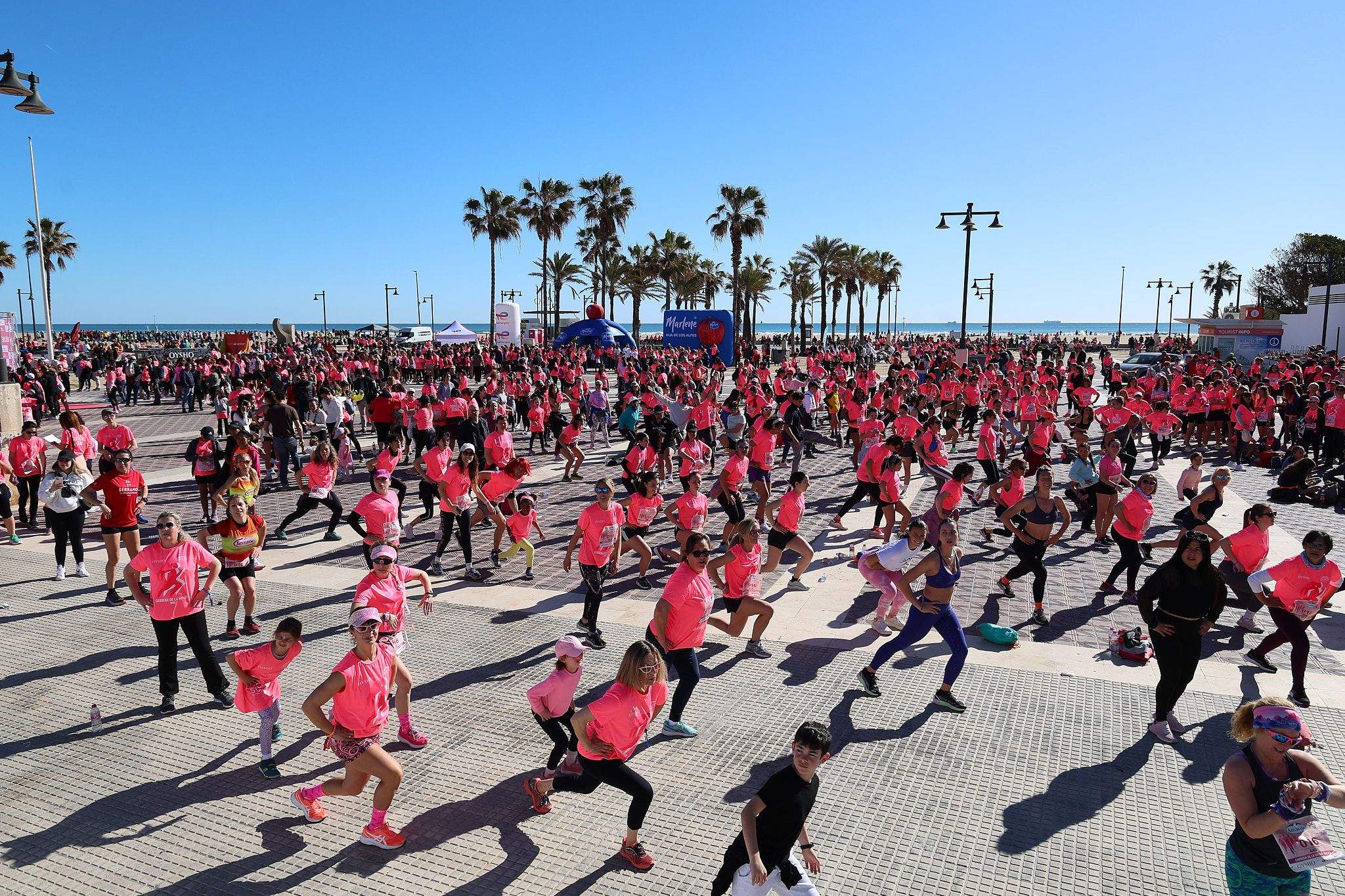 Las mejores fotos de la Carrera de la Mujer Central Lechera Asturiana de Valencia 2025. 1615