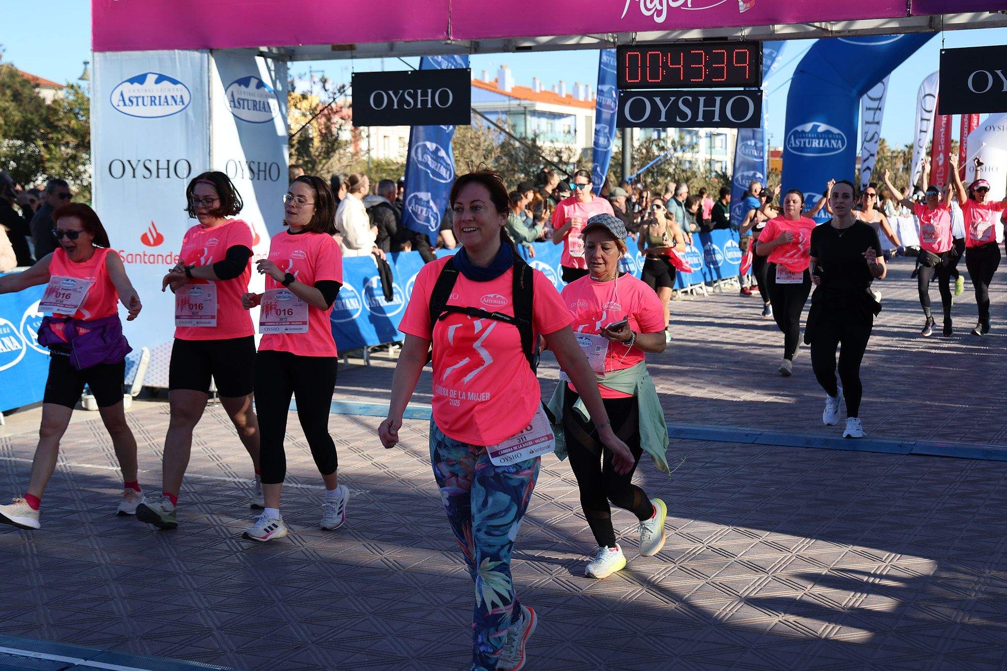 Las mejores fotos de la Carrera de la Mujer Central Lechera Asturiana de Valencia 2025. 892