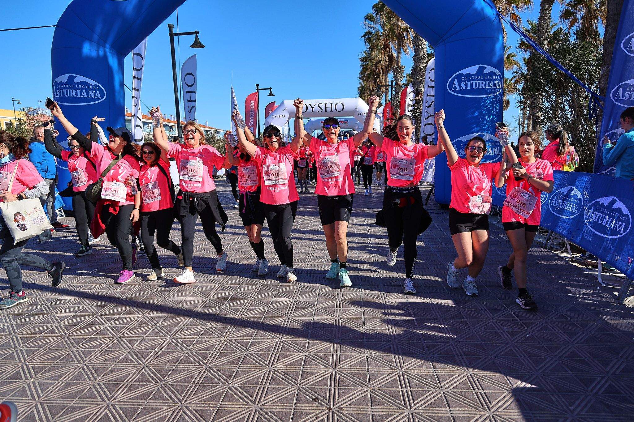Las mejores fotos de la Carrera de la Mujer Central Lechera Asturiana de Valencia 2025. 1136