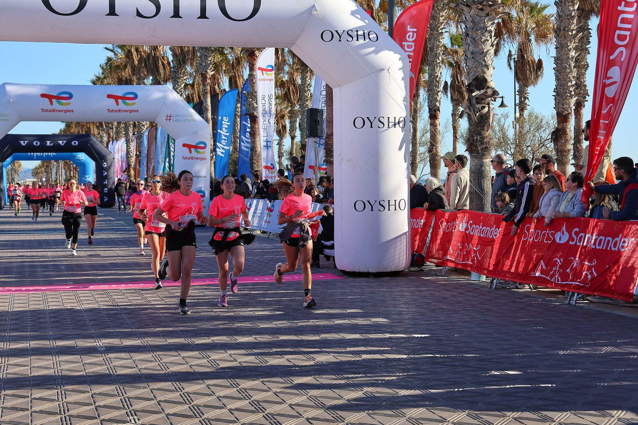 Las mejores fotos de la Carrera de la Mujer Central Lechera Asturiana de Valencia 2025. 422