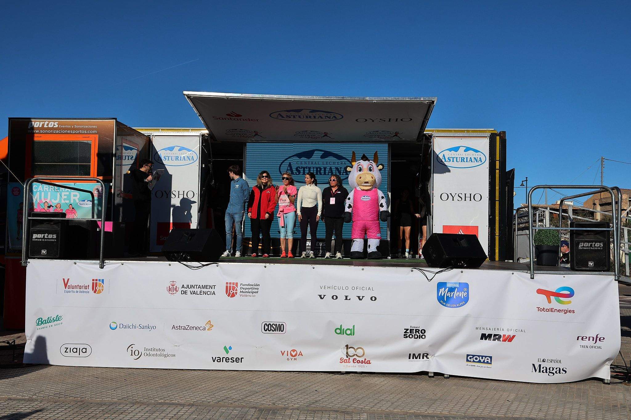 Las mejores fotos de la Carrera de la Mujer Central Lechera Asturiana de Valencia 2025. 923