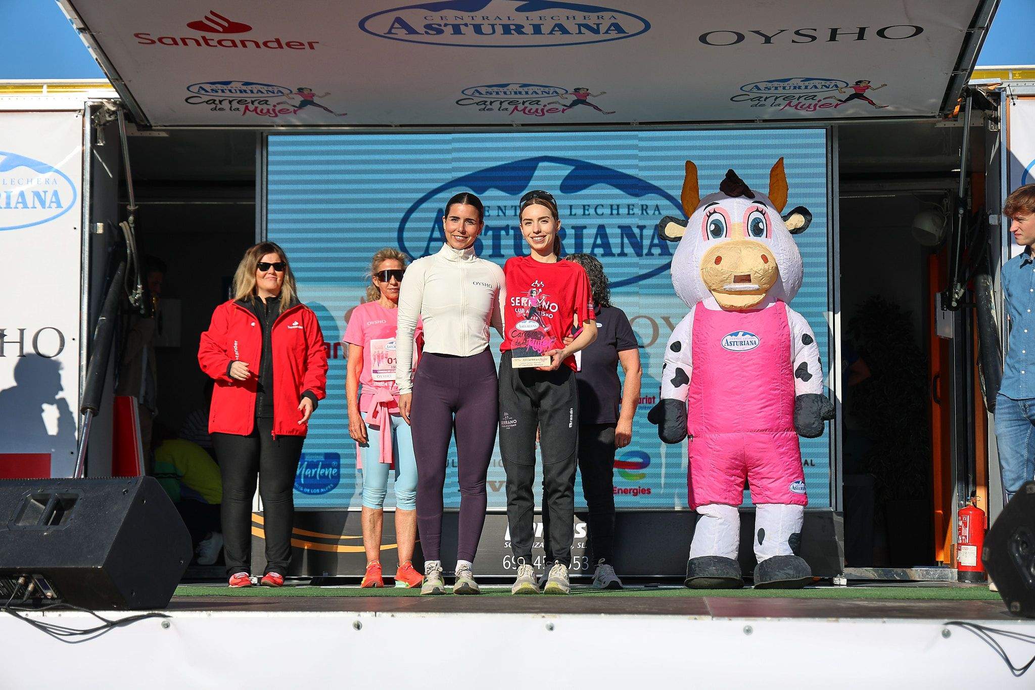 Las mejores fotos de la Carrera de la Mujer Central Lechera Asturiana de Valencia 2025. 931