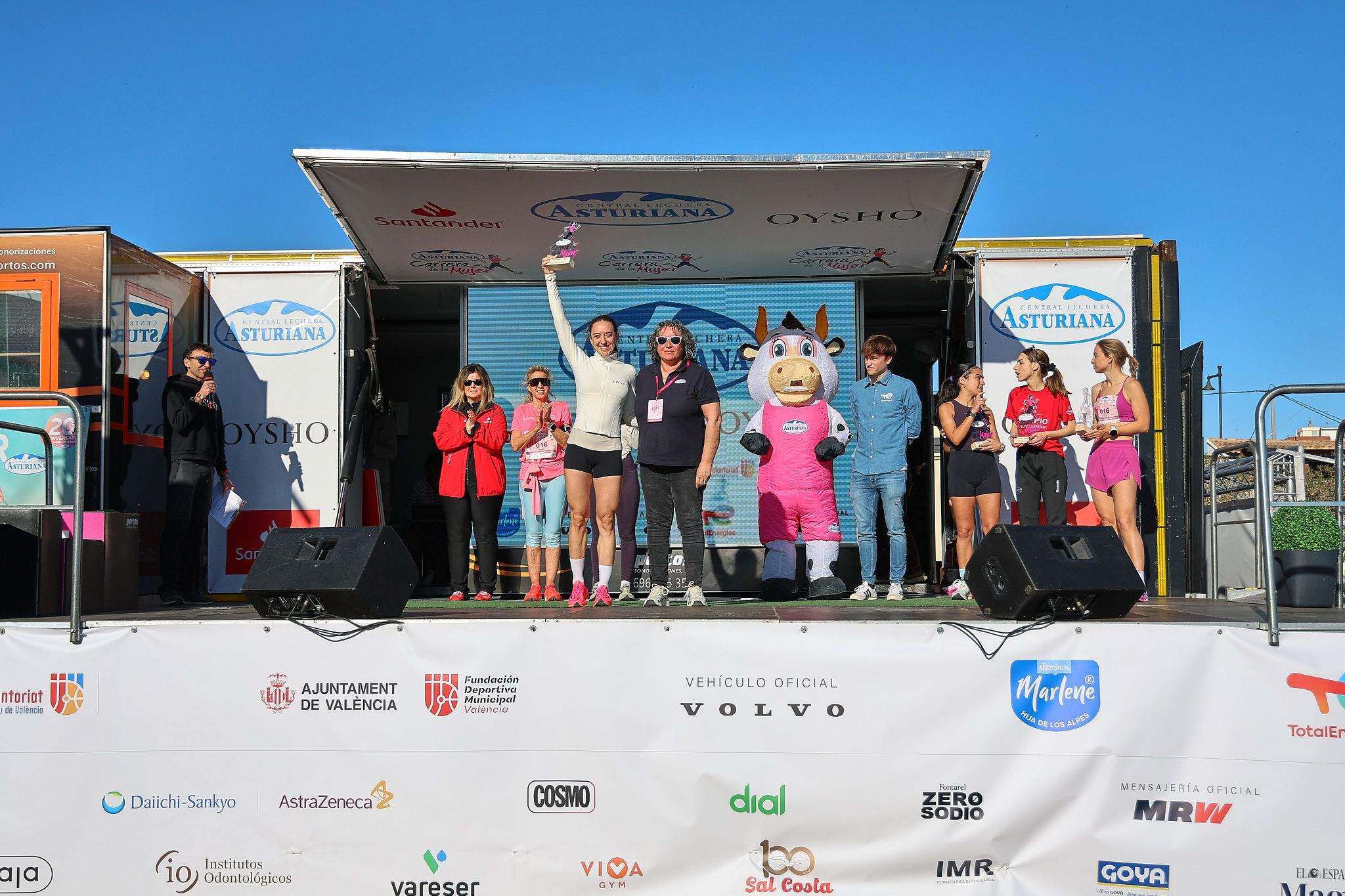 Las mejores fotos de la Carrera de la Mujer Central Lechera Asturiana de Valencia 2025. 937