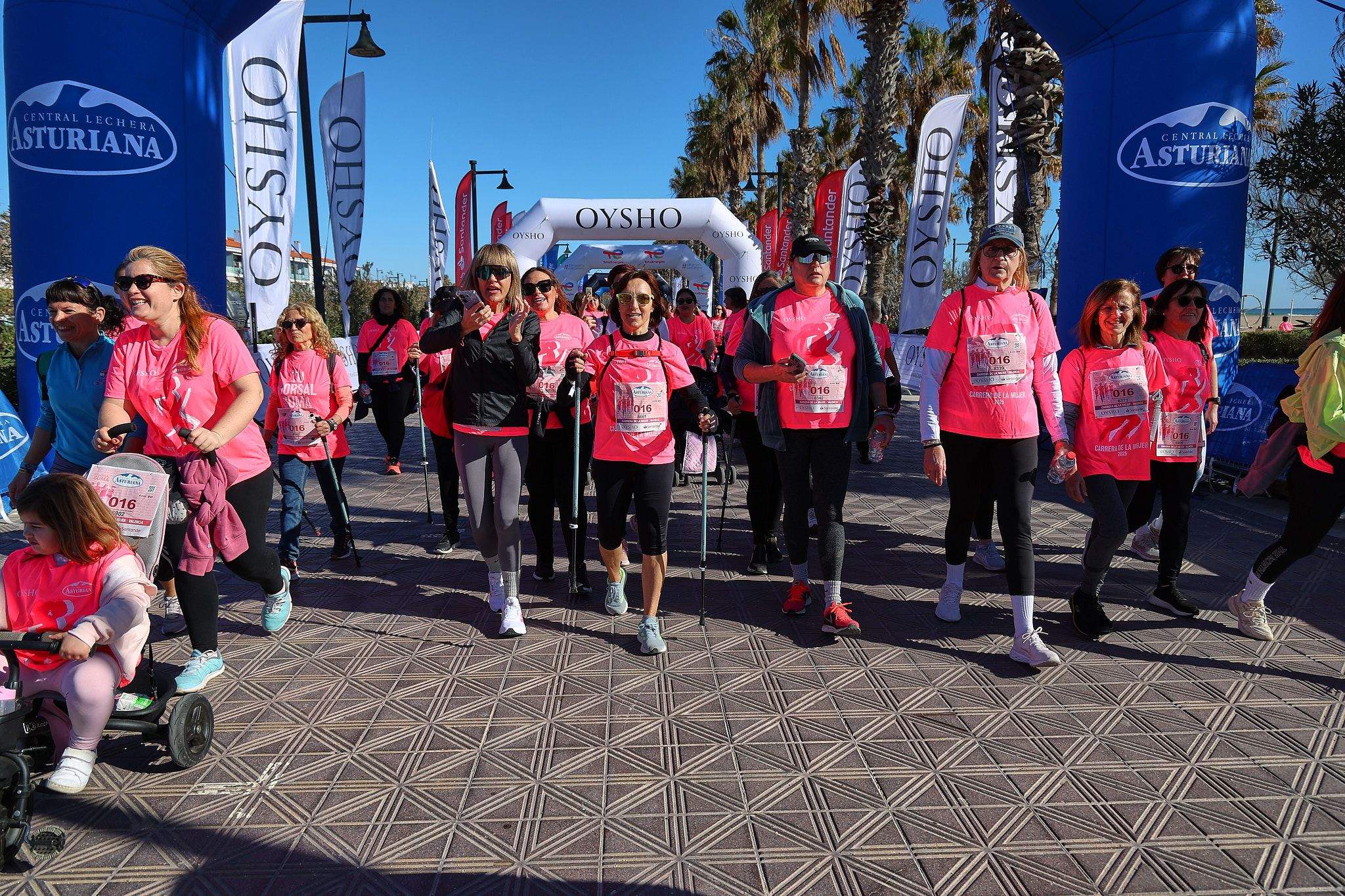 Las mejores fotos de la Carrera de la Mujer Central Lechera Asturiana de Valencia 2025. 1427