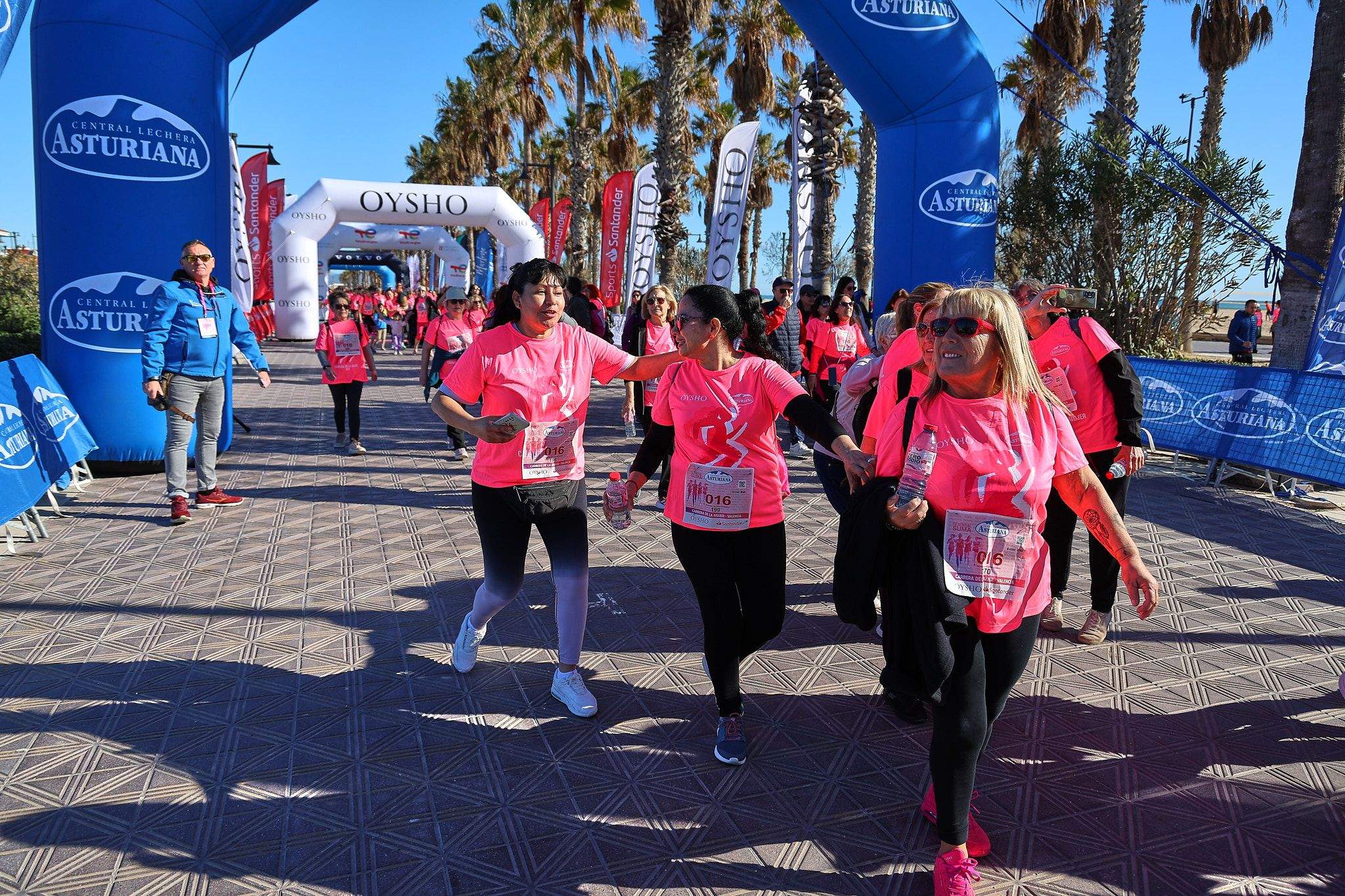 Las mejores fotos de la Carrera de la Mujer Central Lechera Asturiana de Valencia 2025. 1429